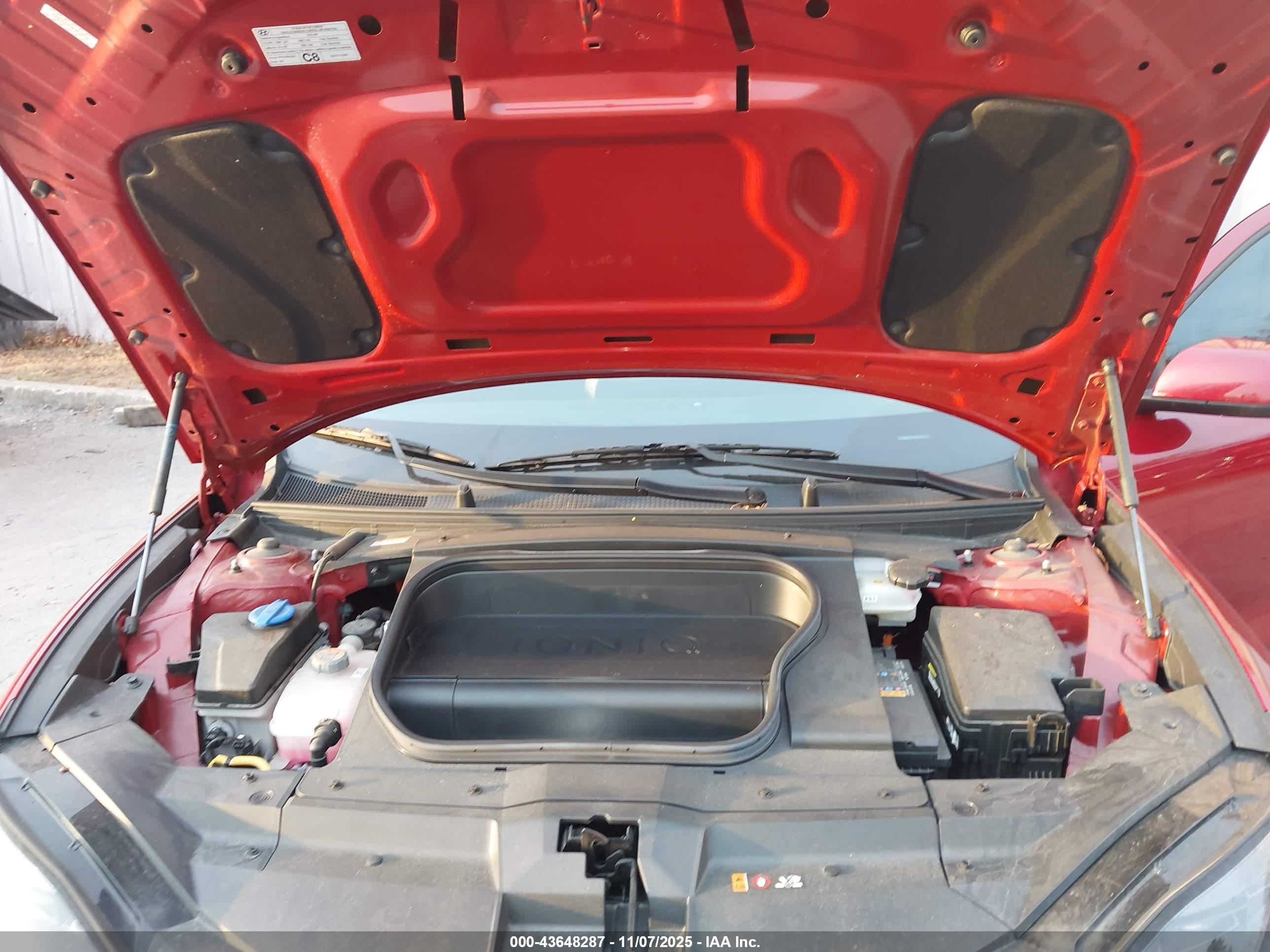 HYUNDAI IONIQ image 10