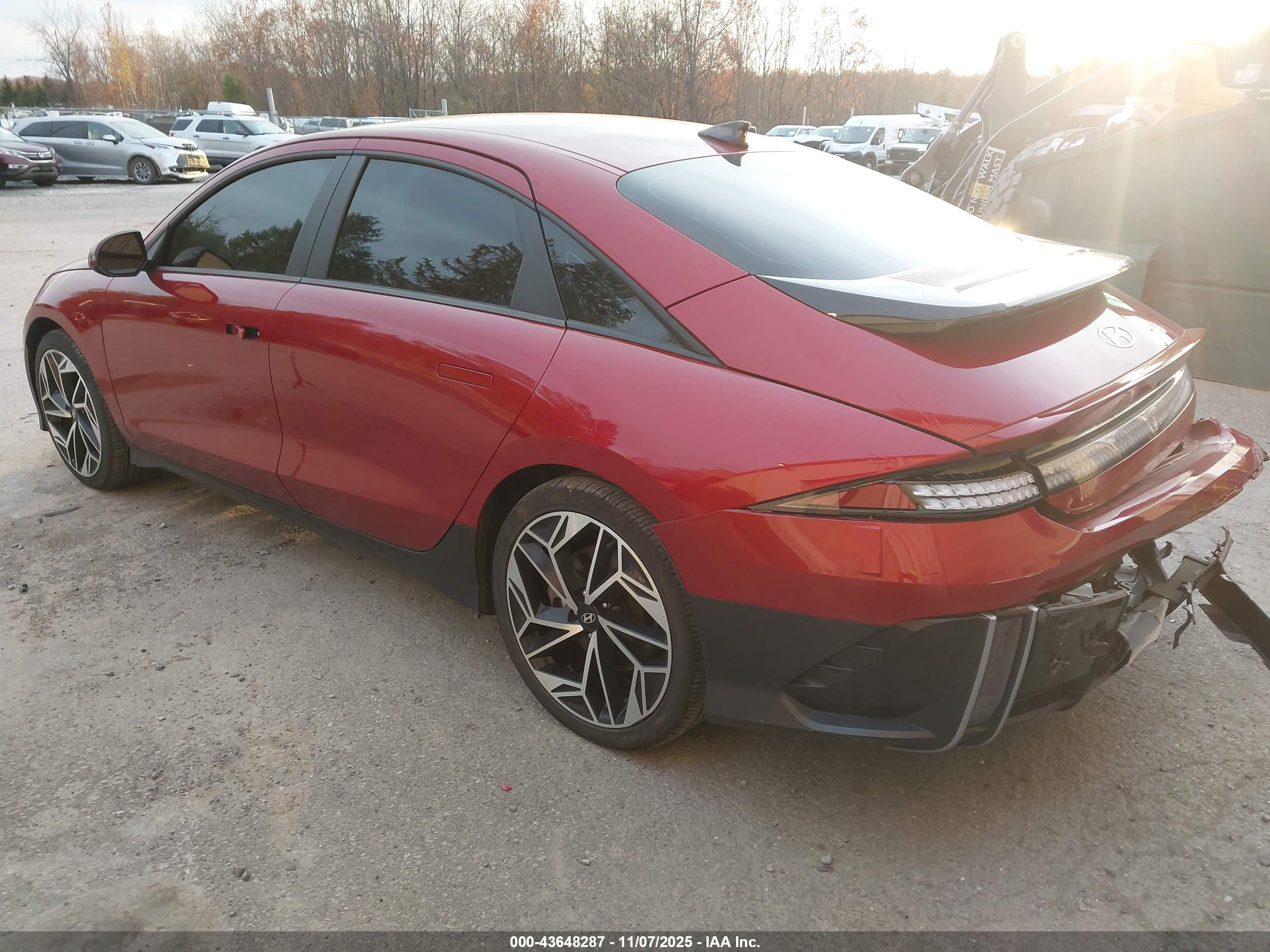 HYUNDAI IONIQ image 3
