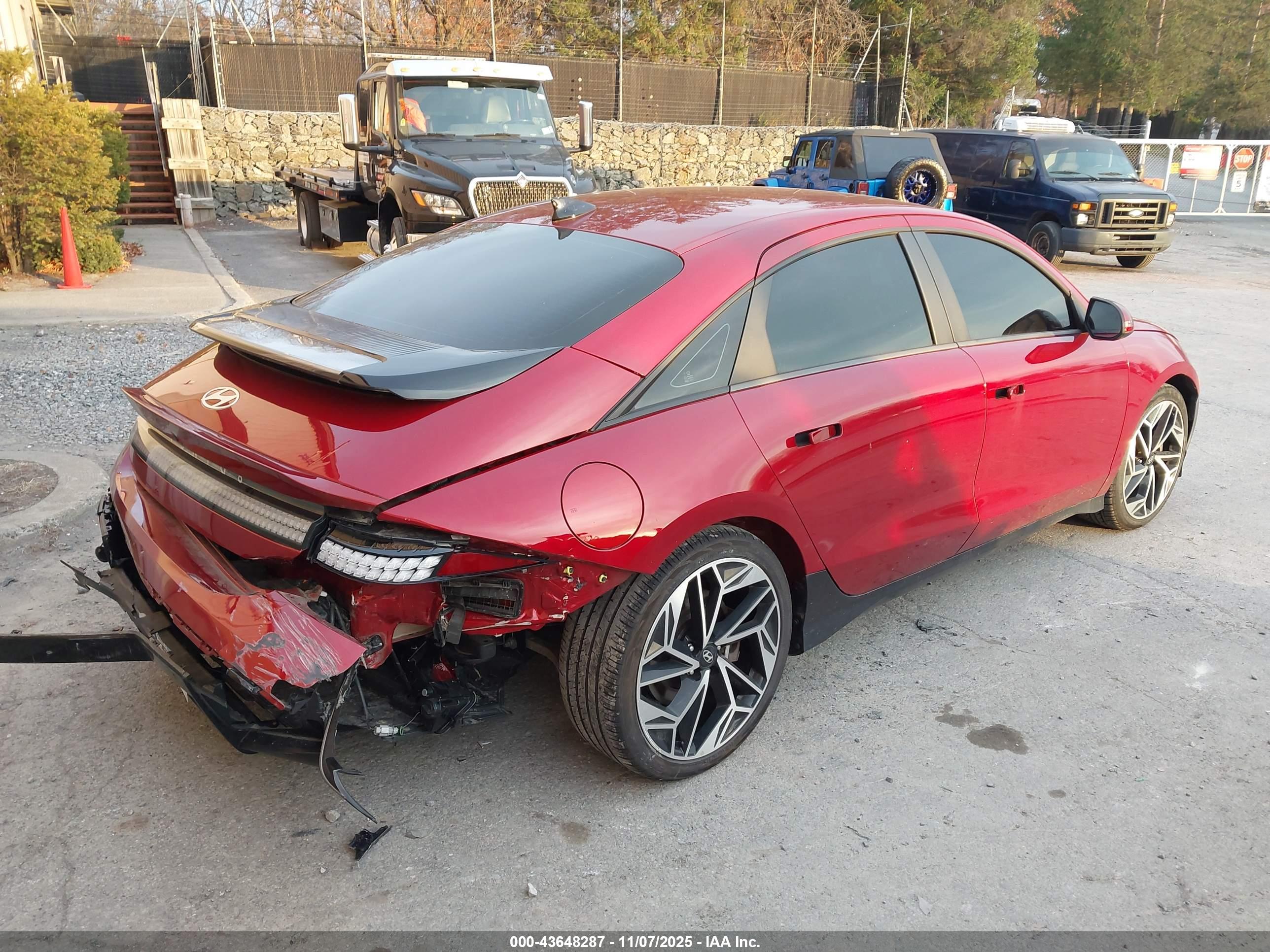 HYUNDAI IONIQ image 4