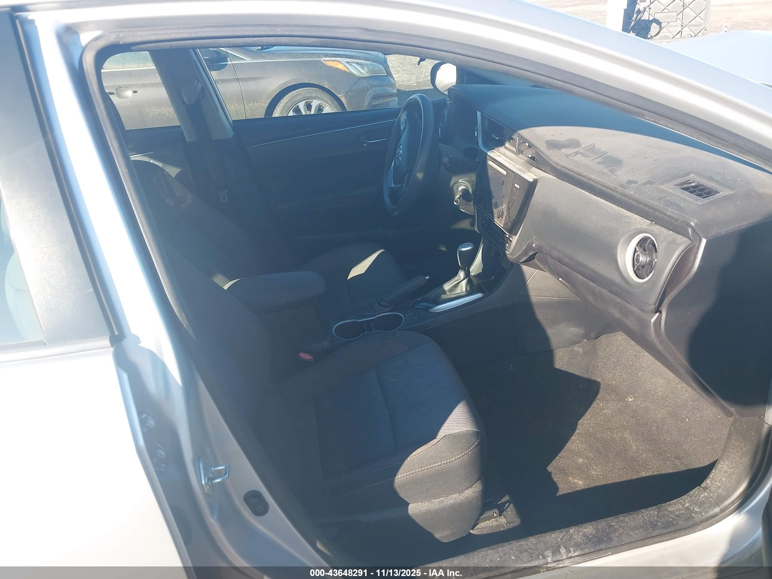 TOYOTA COROLLA image 5