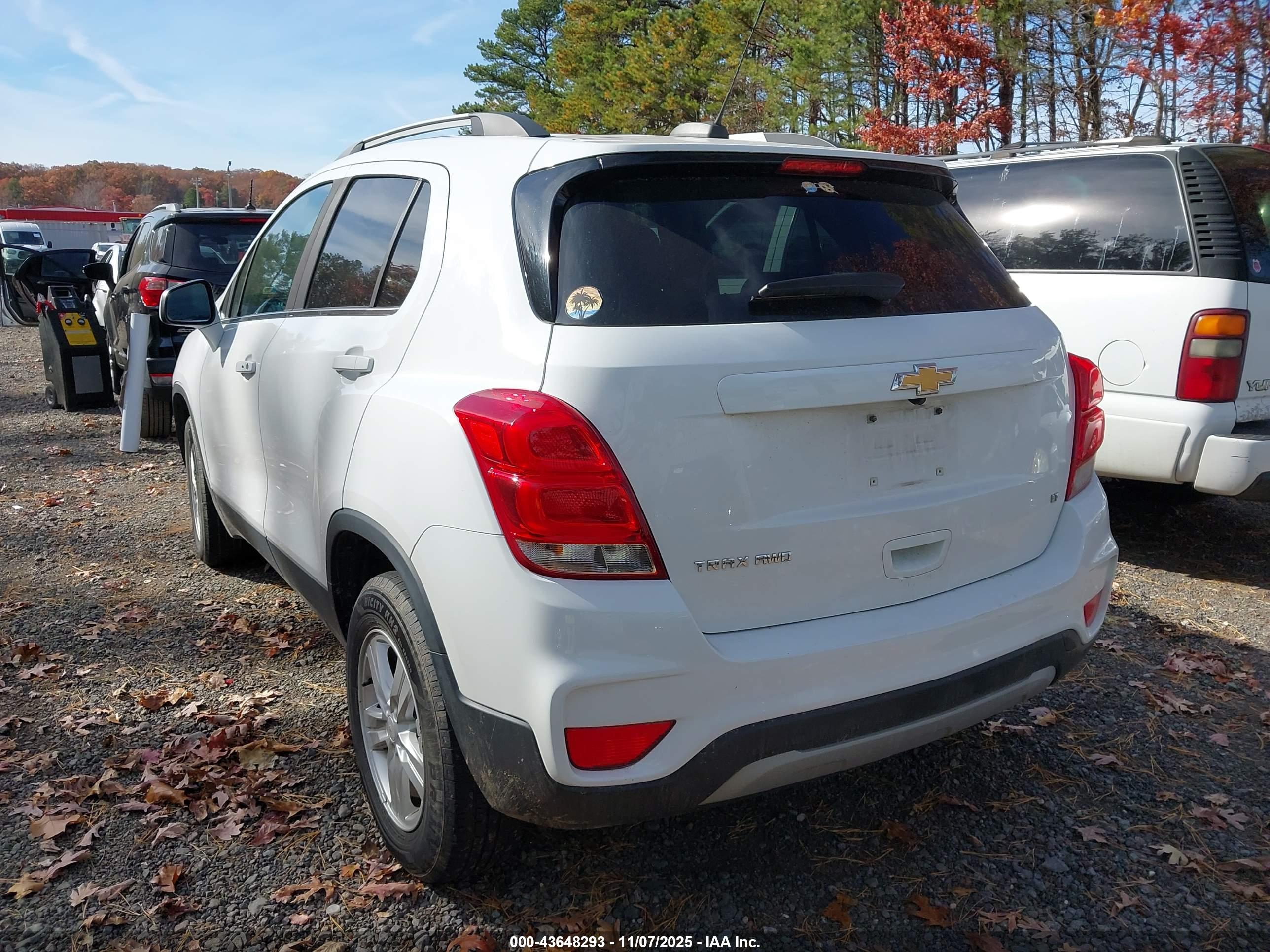 CHEVROLET TRAX image 3