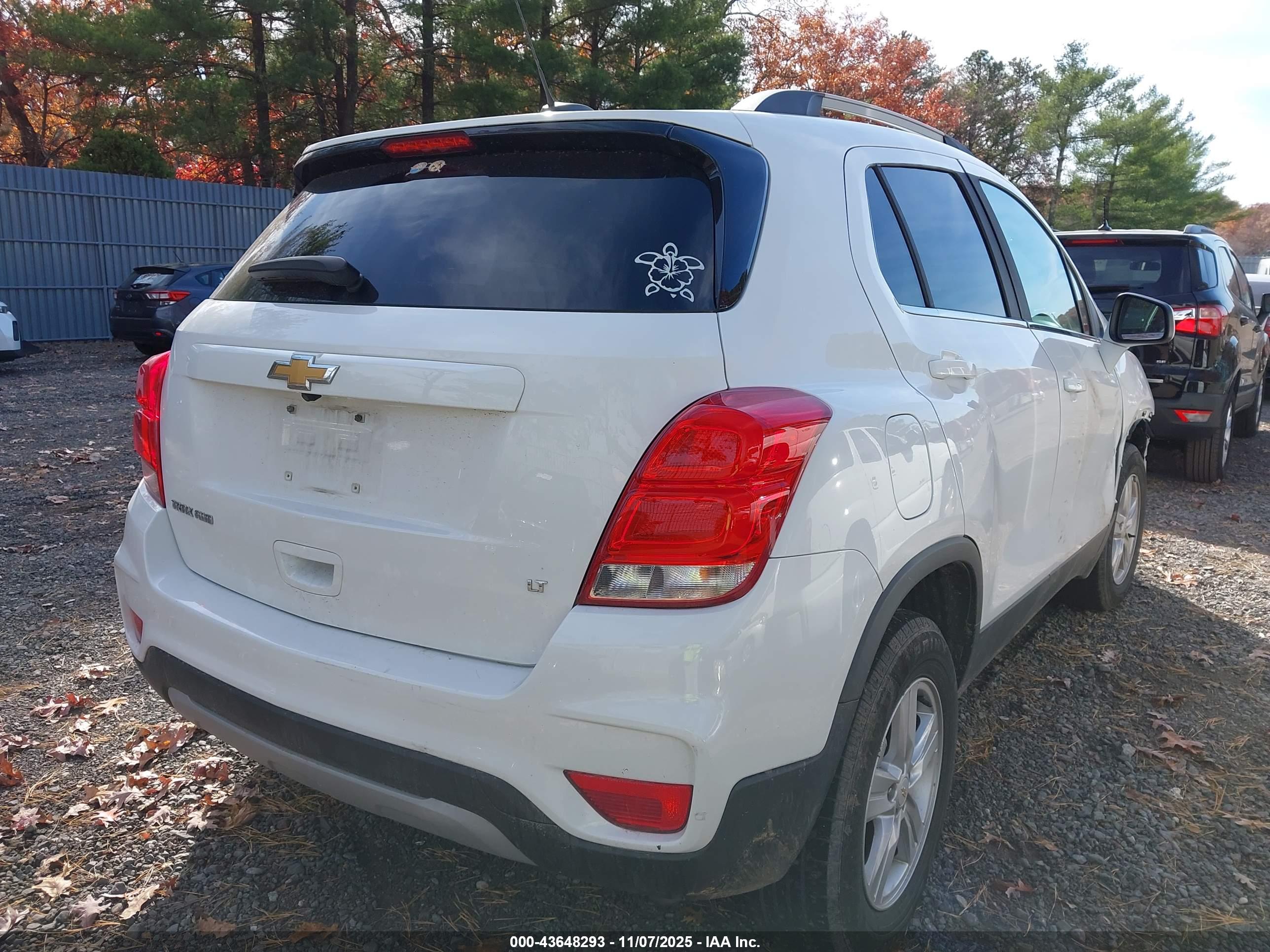 CHEVROLET TRAX image 4