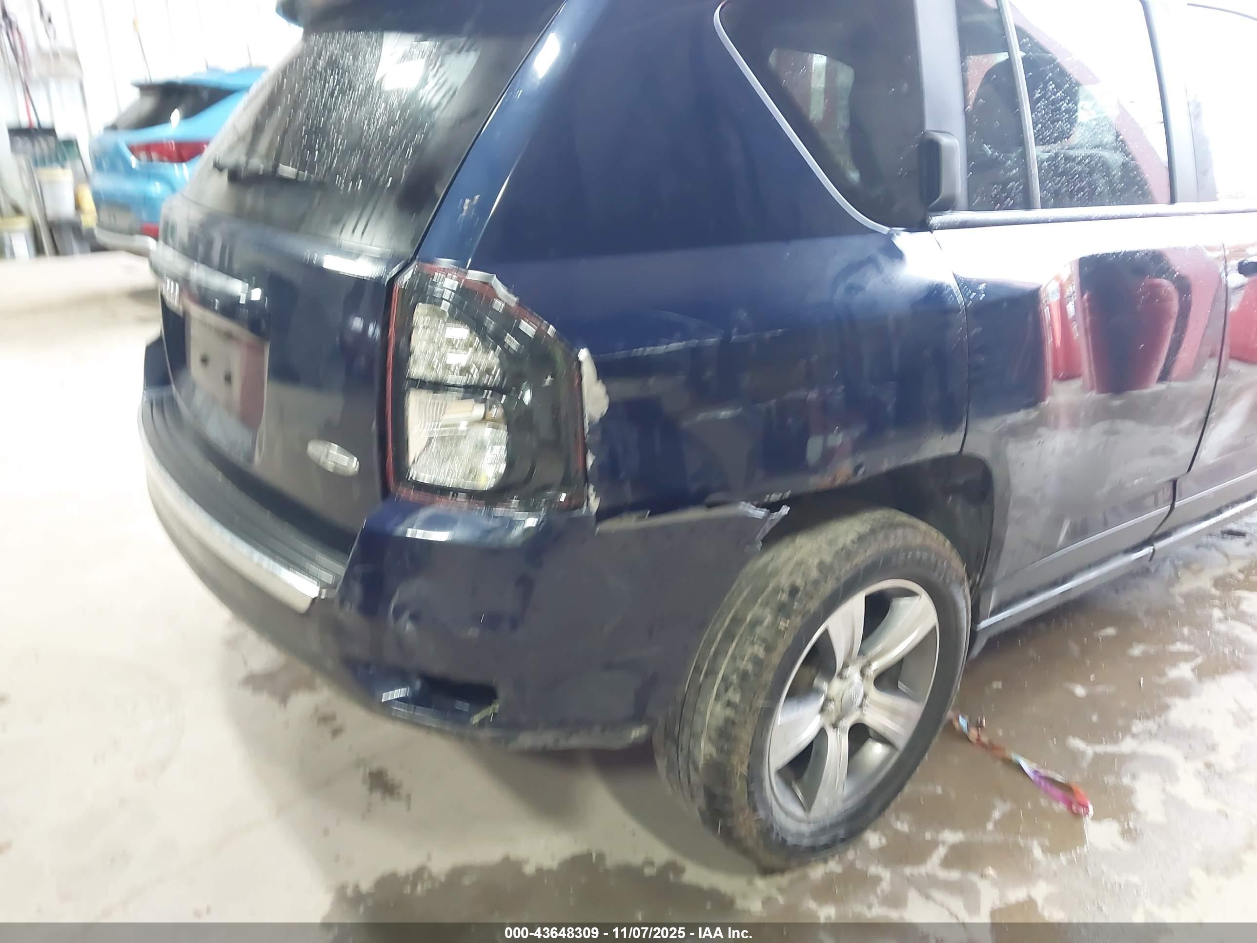JEEP COMPASS image 6