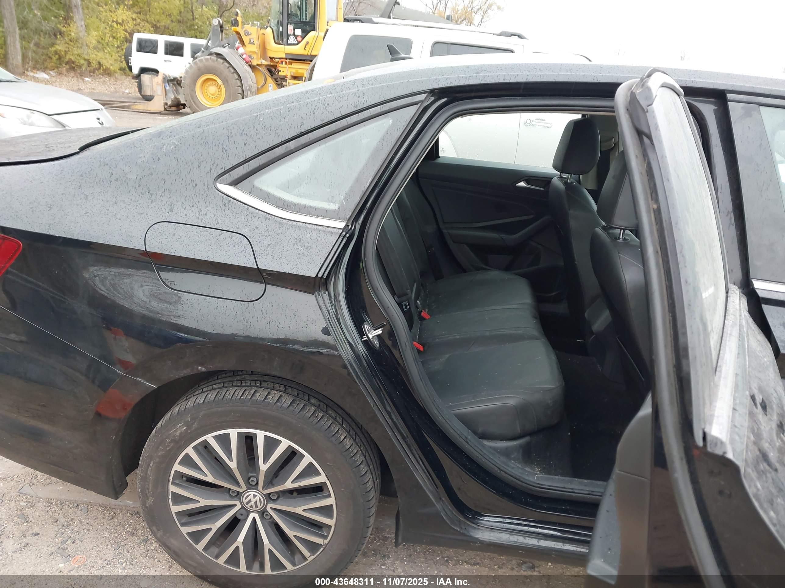 VOLKSWAGEN JETTA image 8
