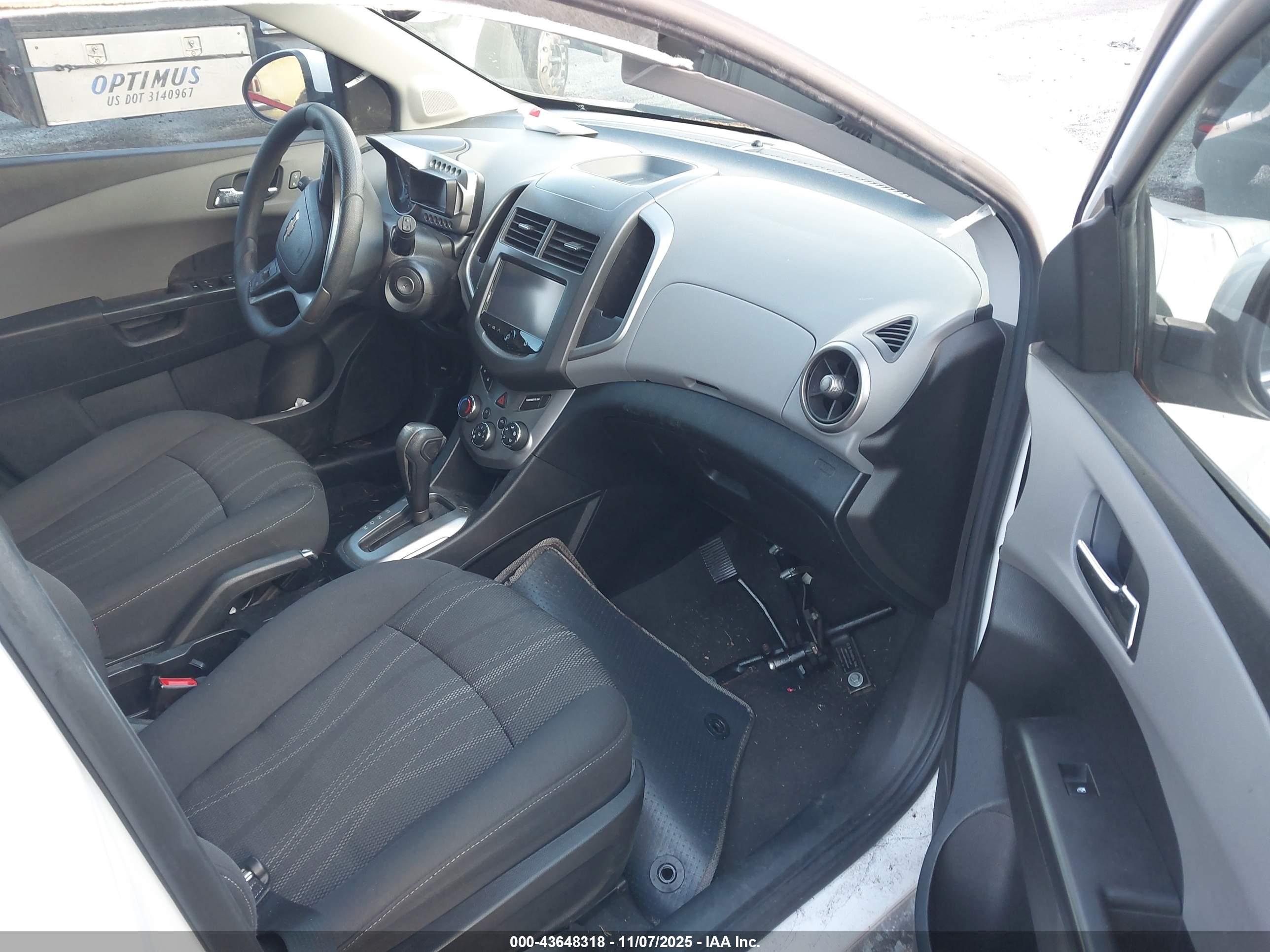 CHEVROLET SONIC image 5