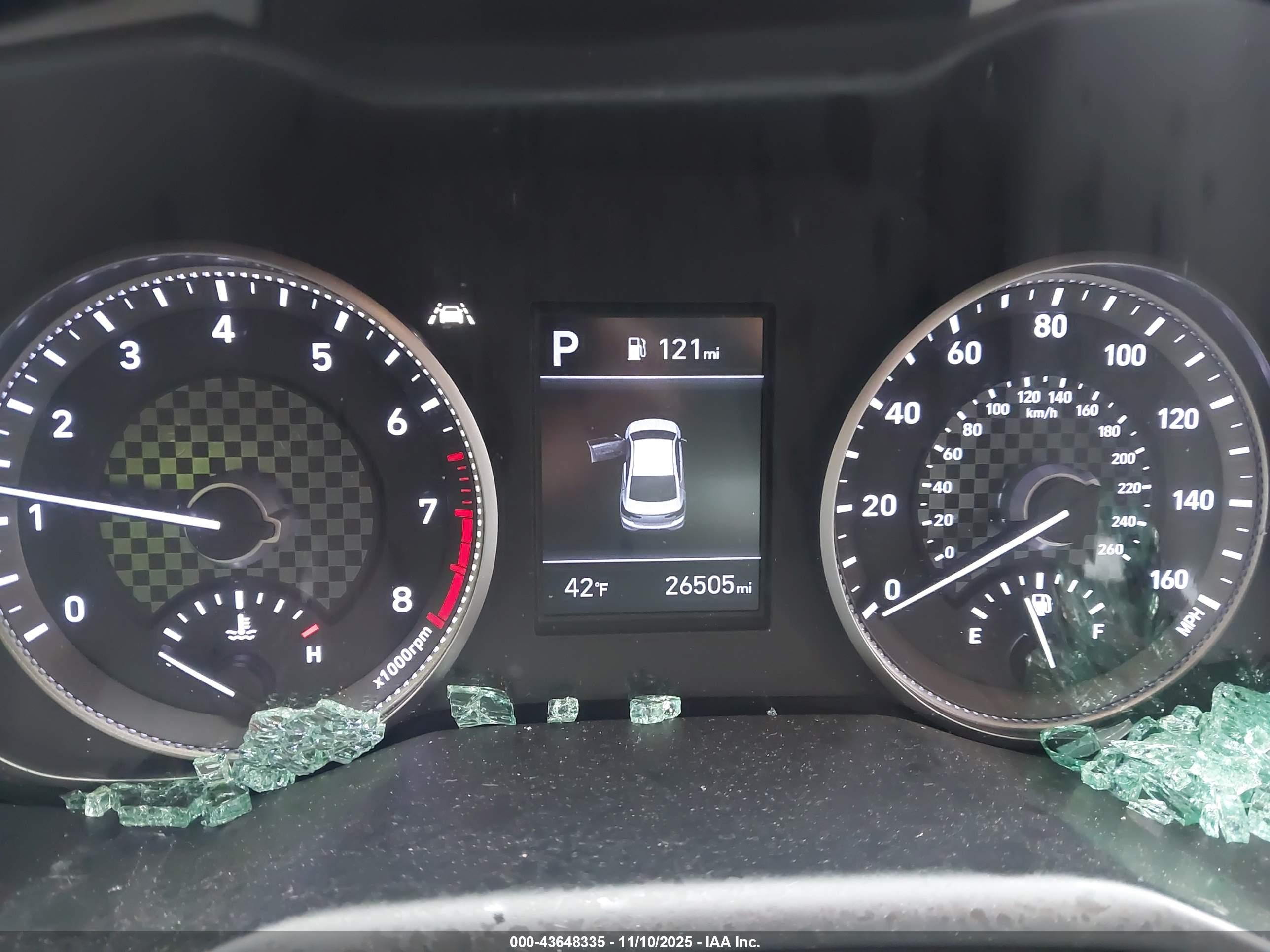 HYUNDAI ELANTRA image 7