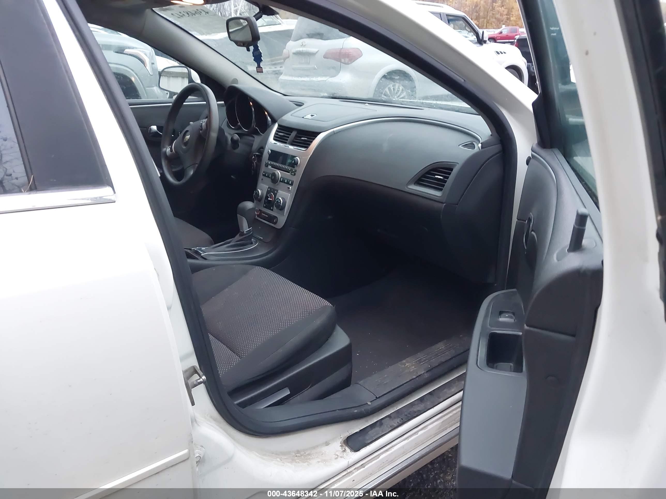 CHEVROLET MALIBU image 5