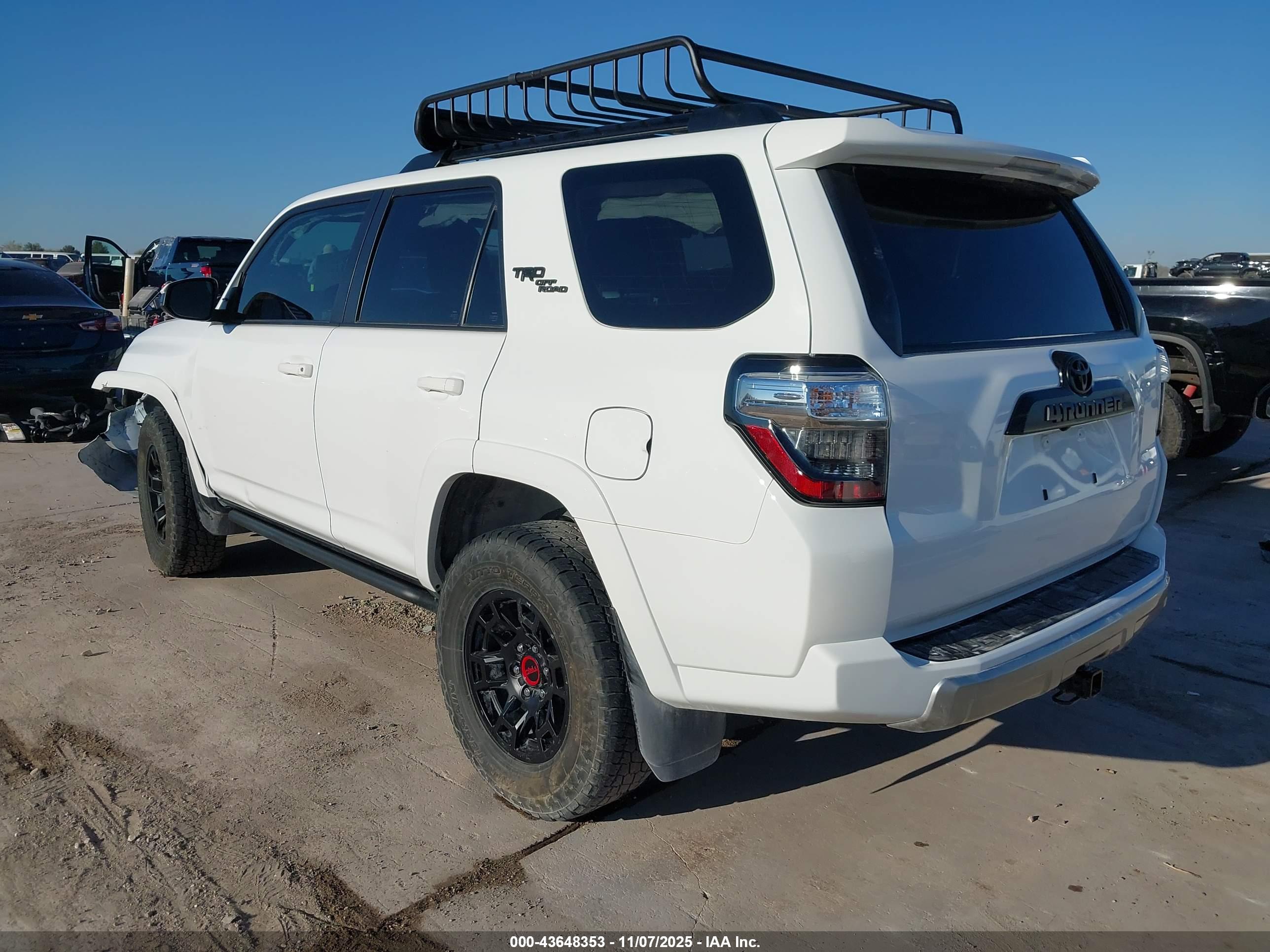 TOYOTA 4RUNNER image 3