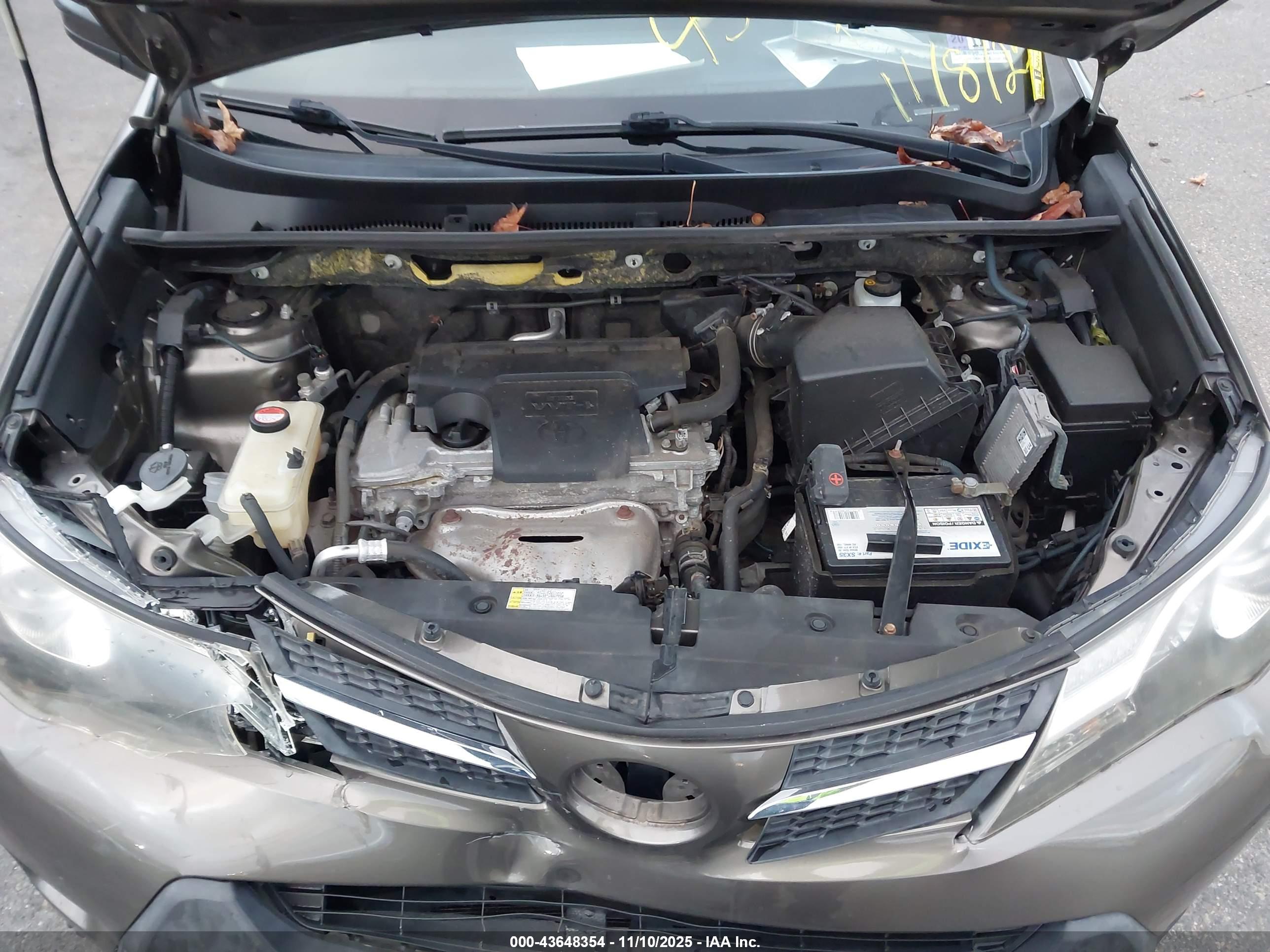 TOYOTA RAV4 image 10
