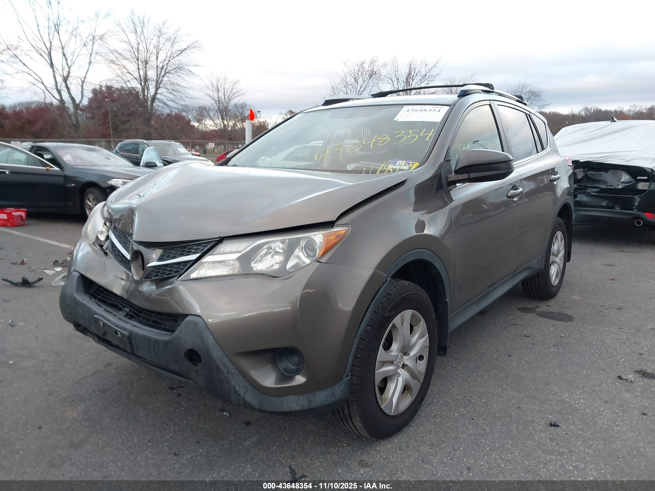 TOYOTA RAV4 image 2
