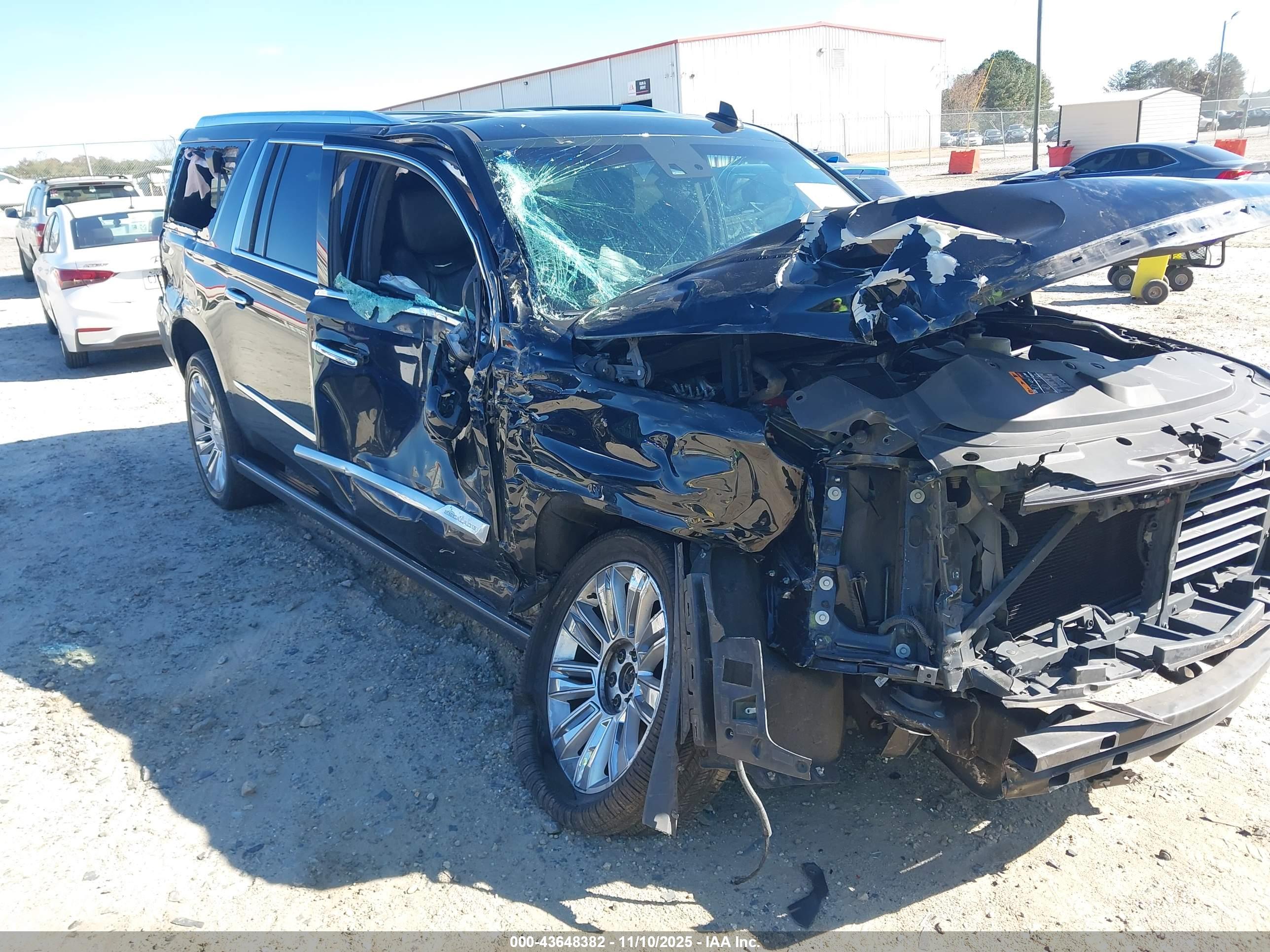 CADILLAC ESCALADE image 6