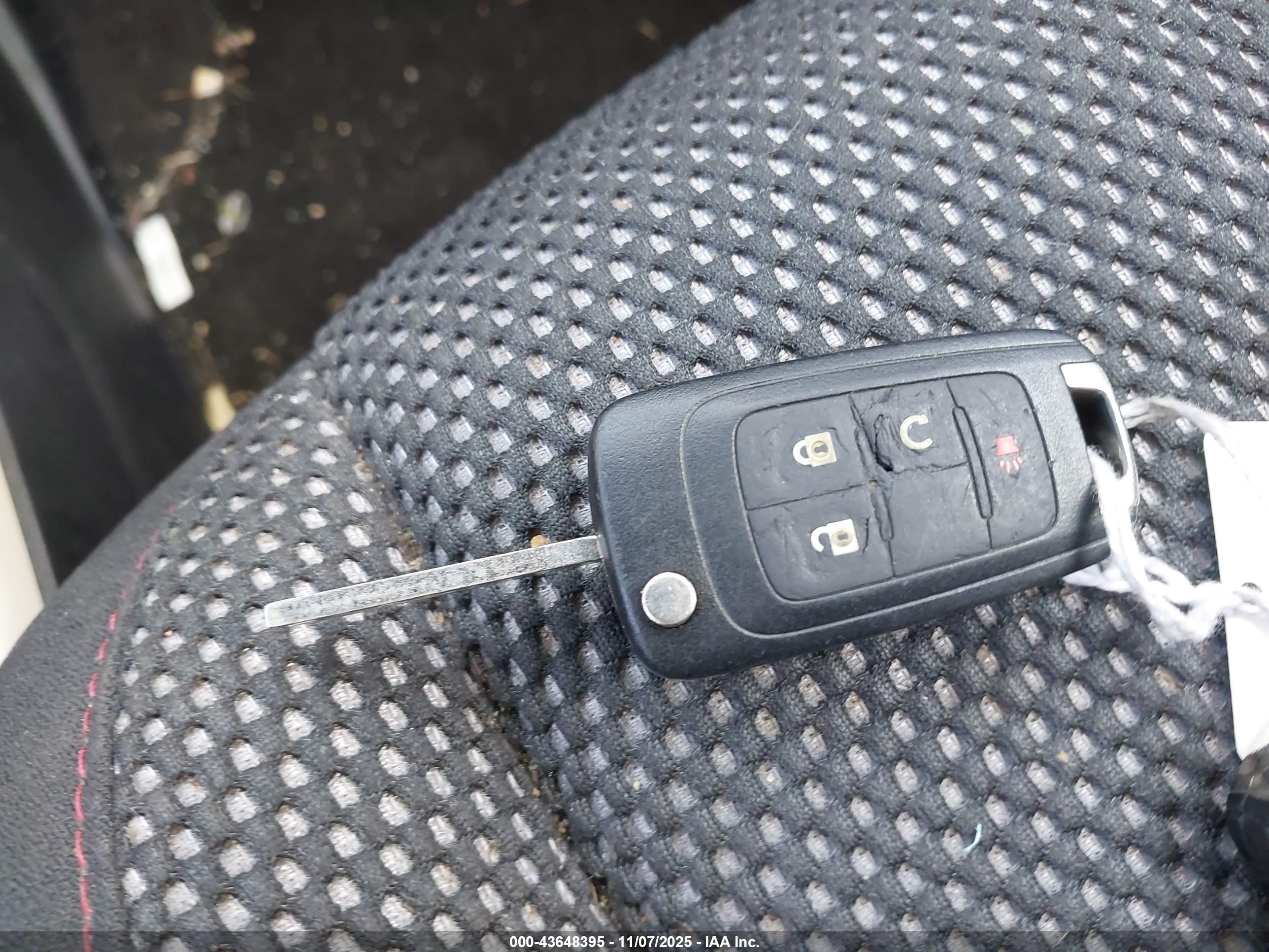 CHEVROLET EQUINOX image 11