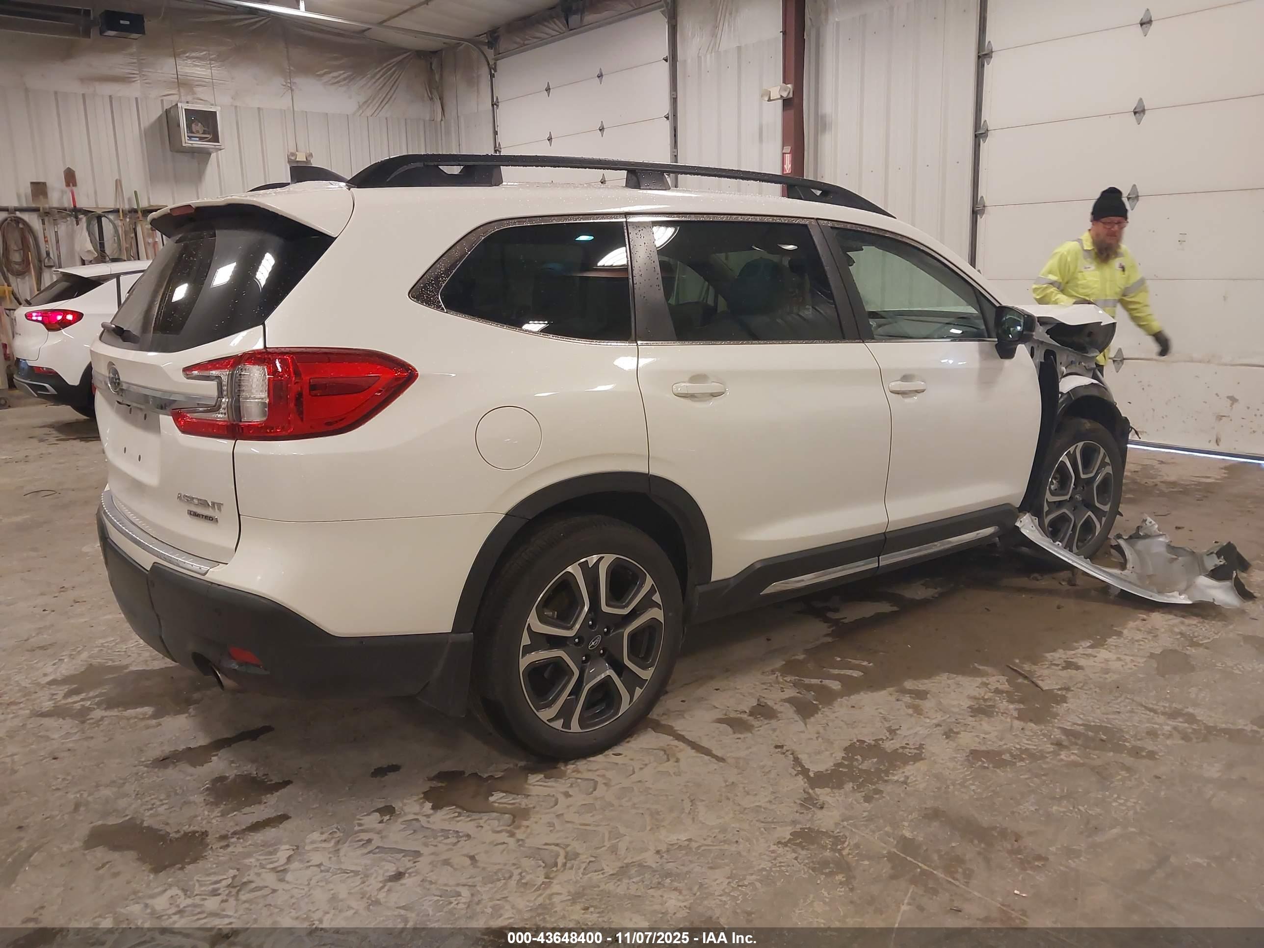 SUBARU ASCENT image 4