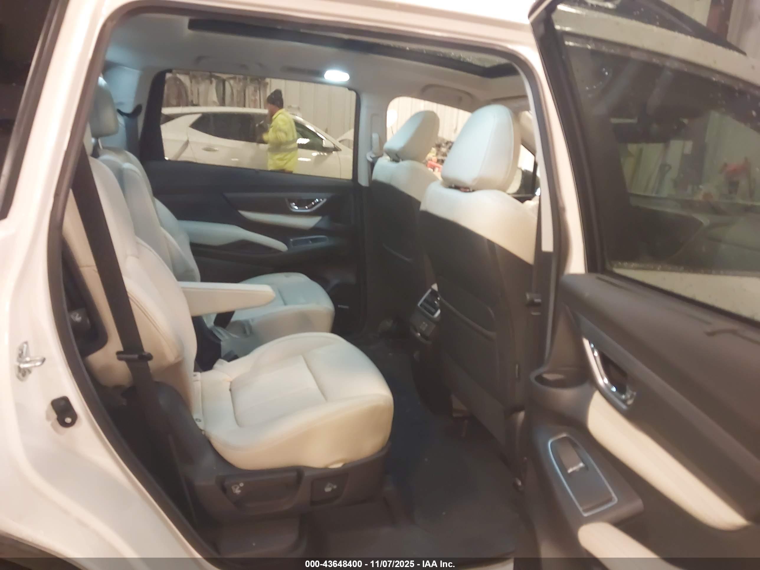 SUBARU ASCENT image 8
