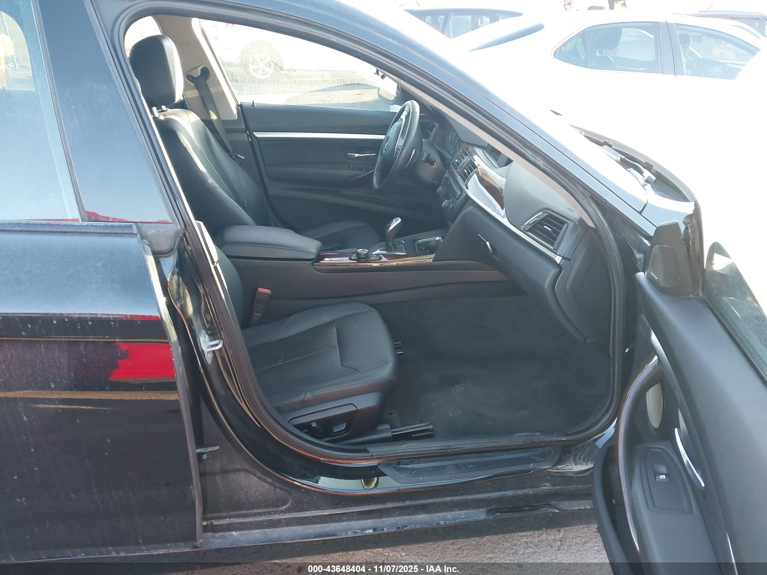 BMW 335I image 5