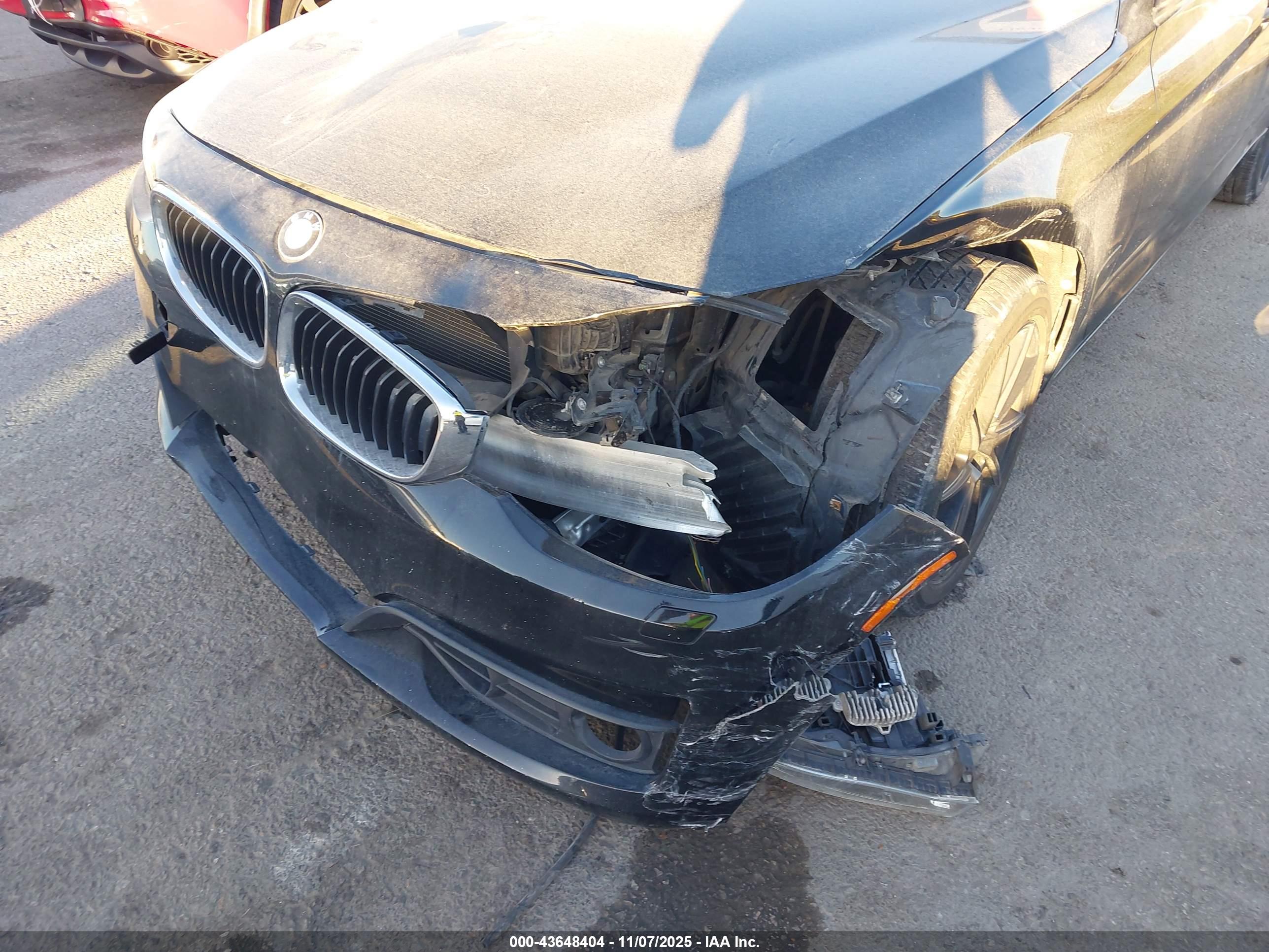 BMW 335I image 6
