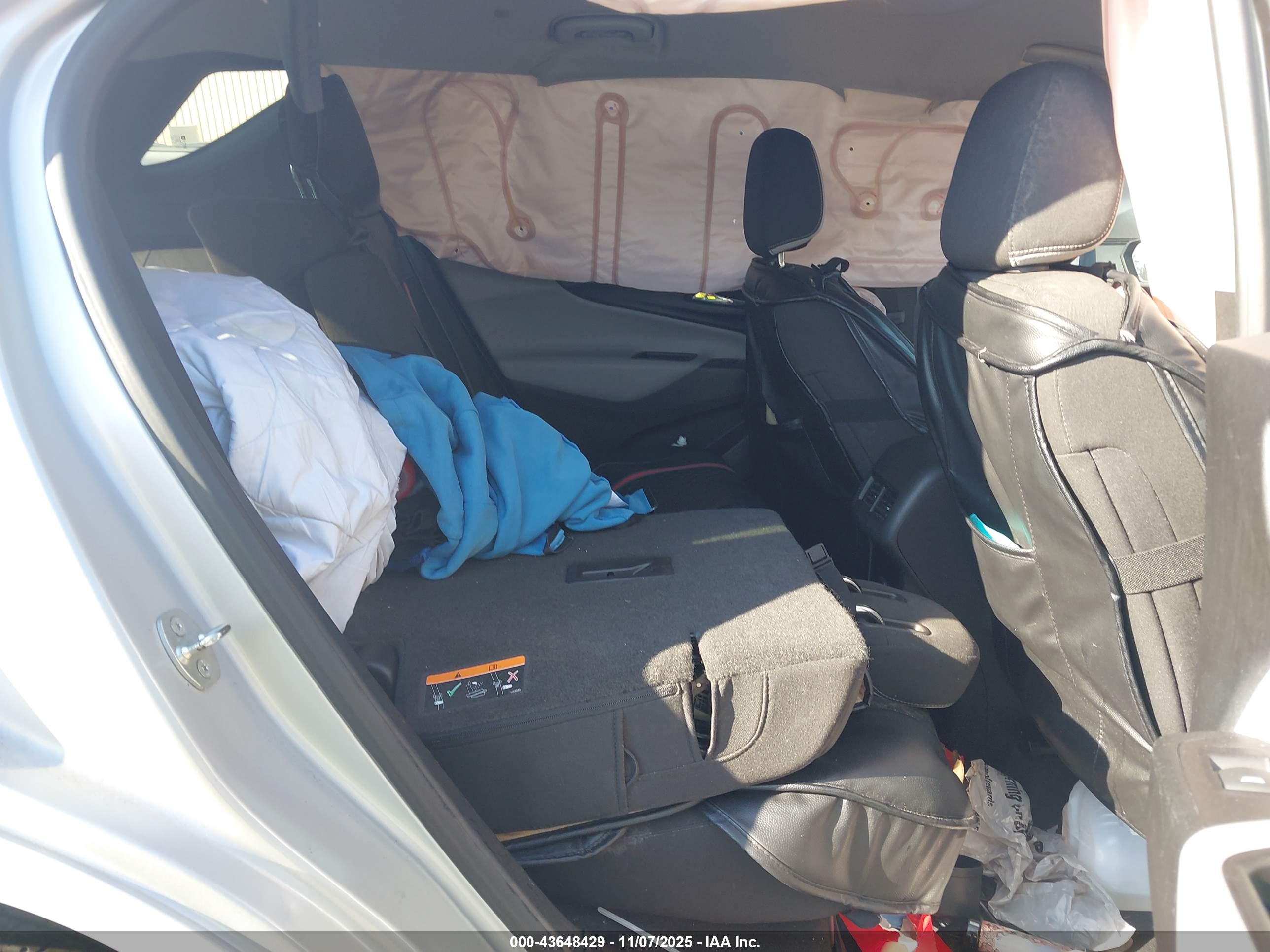 CHEVROLET EQUINOX image 8