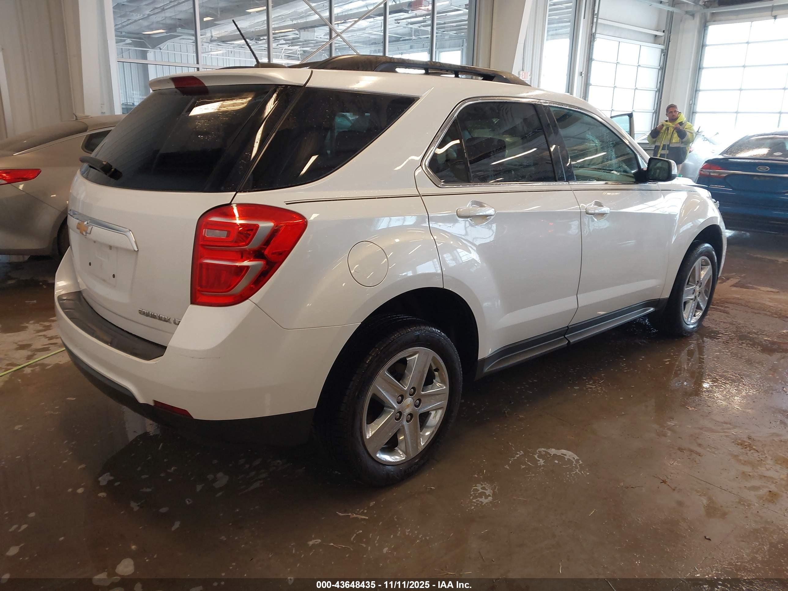 CHEVROLET EQUINOX image 4
