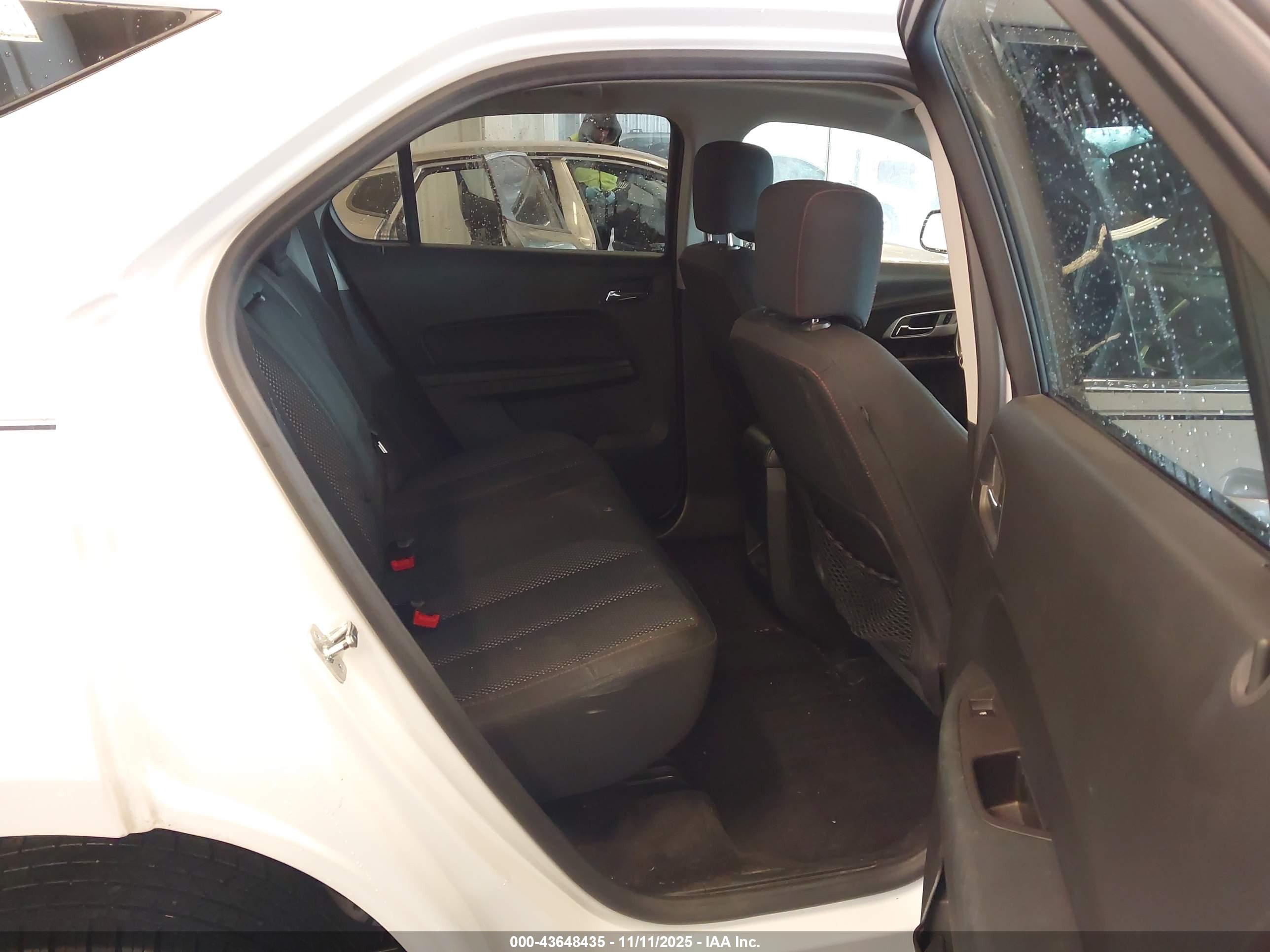 CHEVROLET EQUINOX image 8