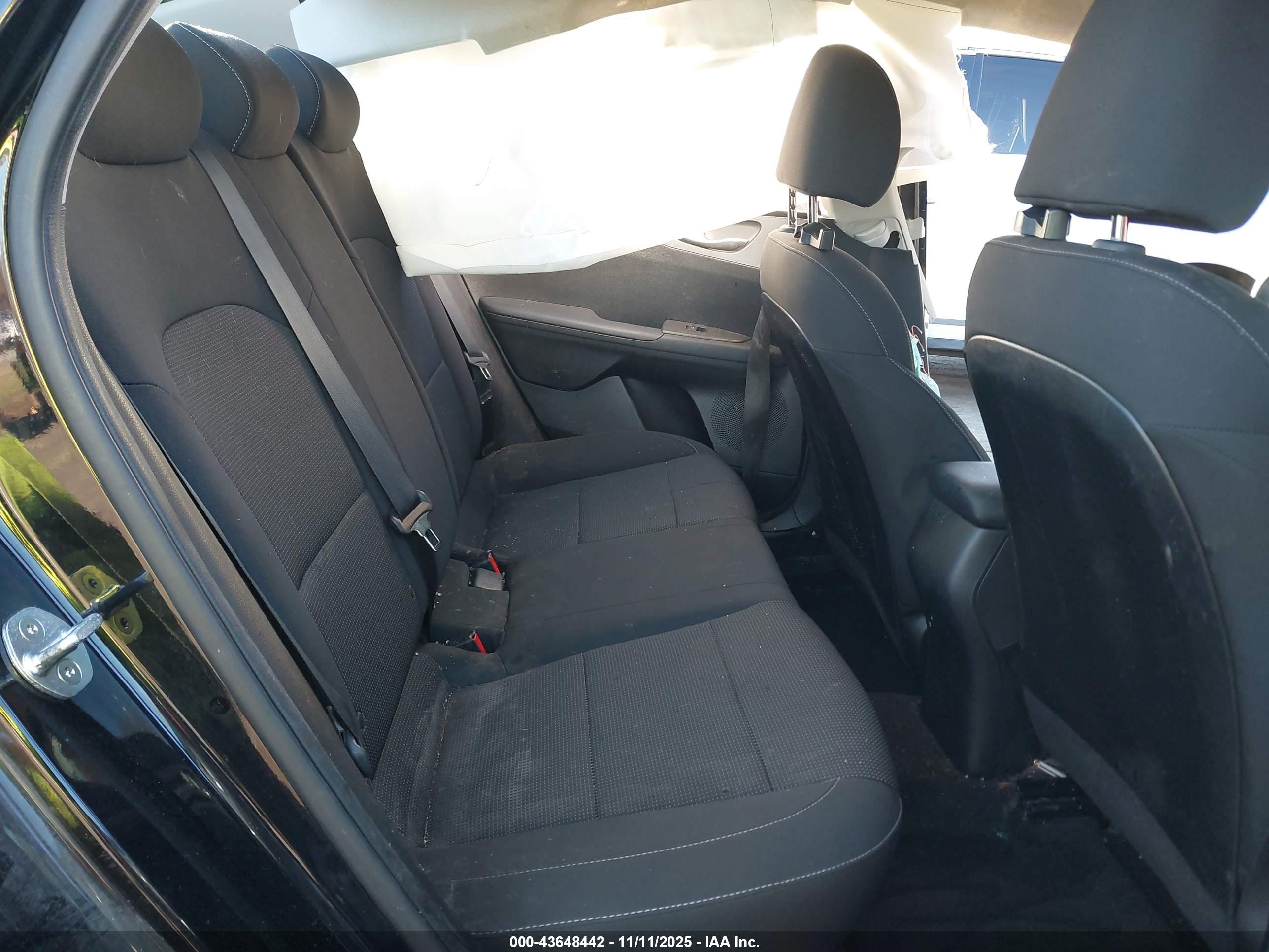 KIA FORTE image 8