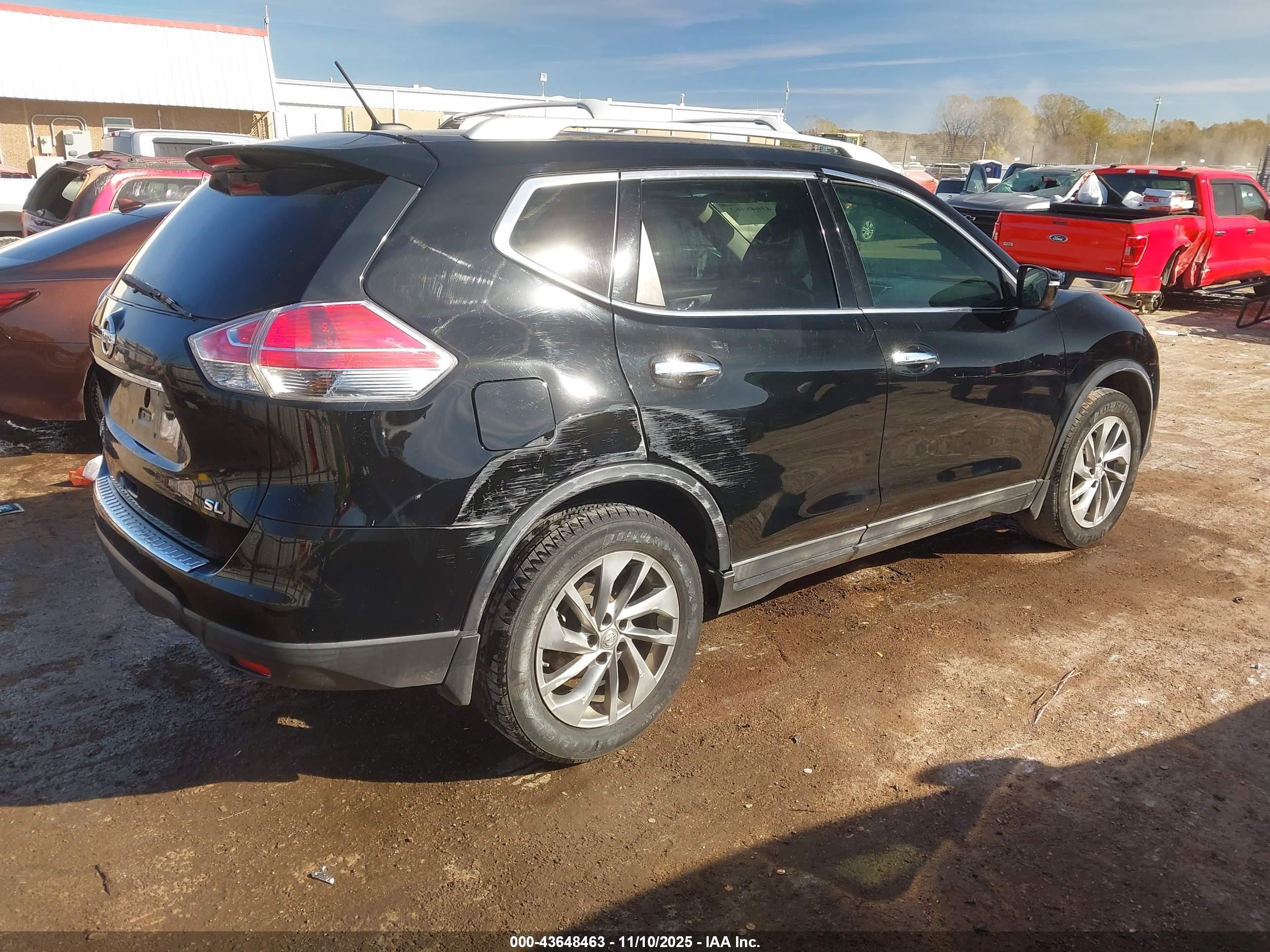 NISSAN ROGUE image 4