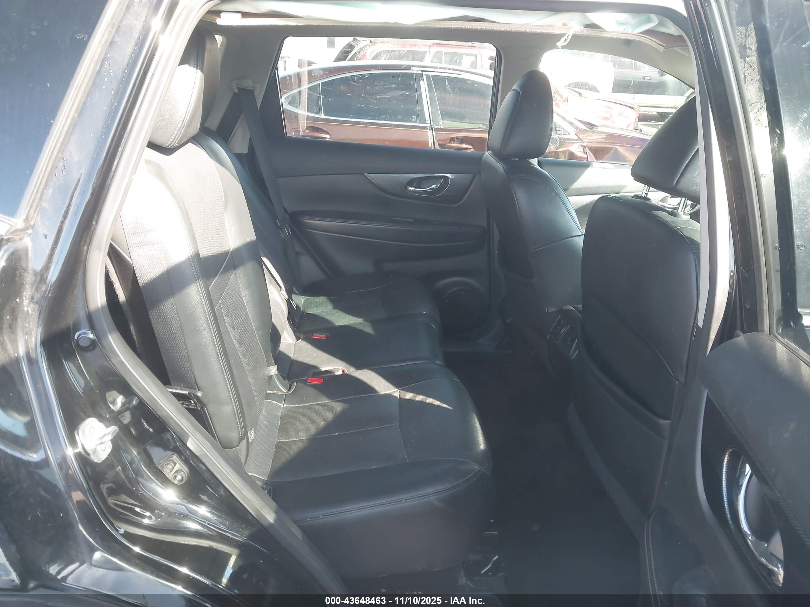 NISSAN ROGUE image 8