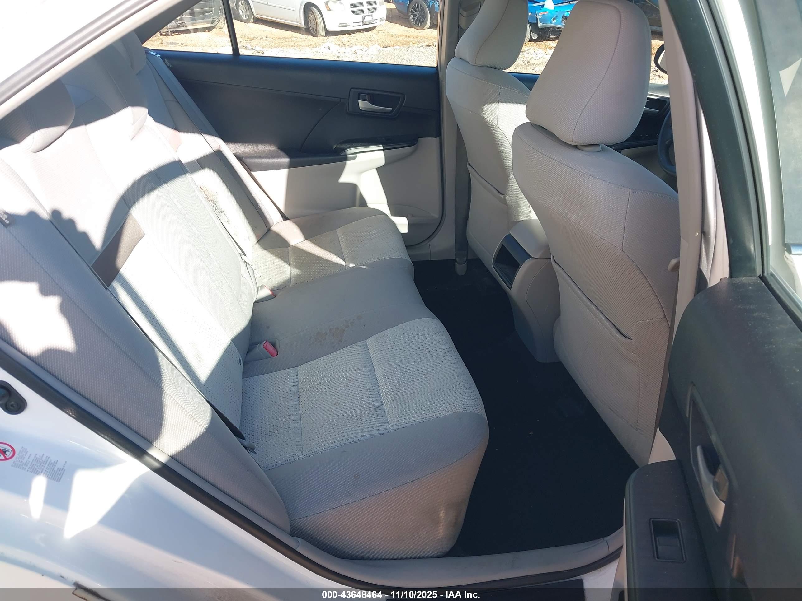 TOYOTA CAMRY image 8