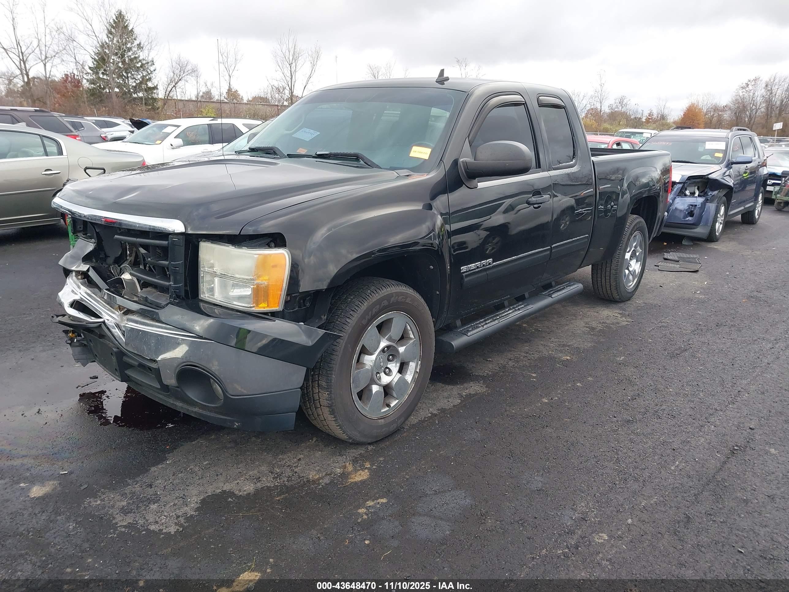 GMC SIERRA image 2