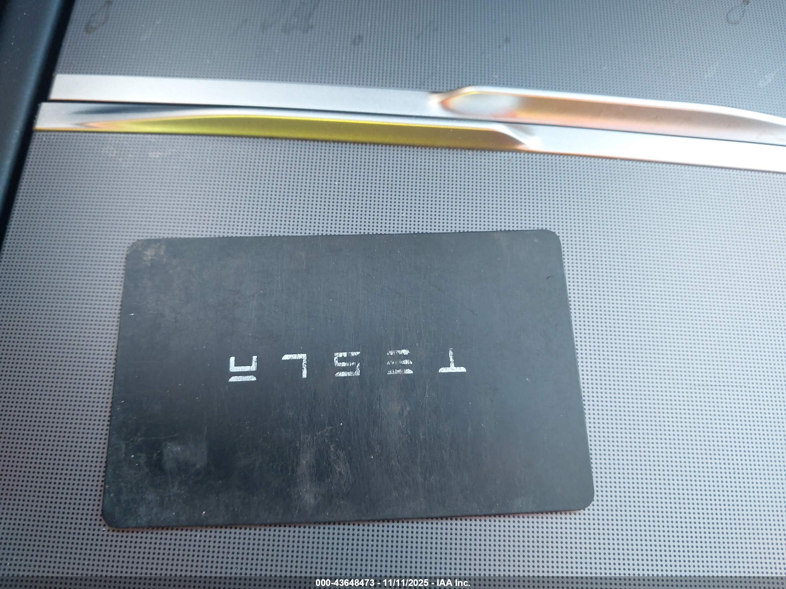 TESLA MODEL image 11