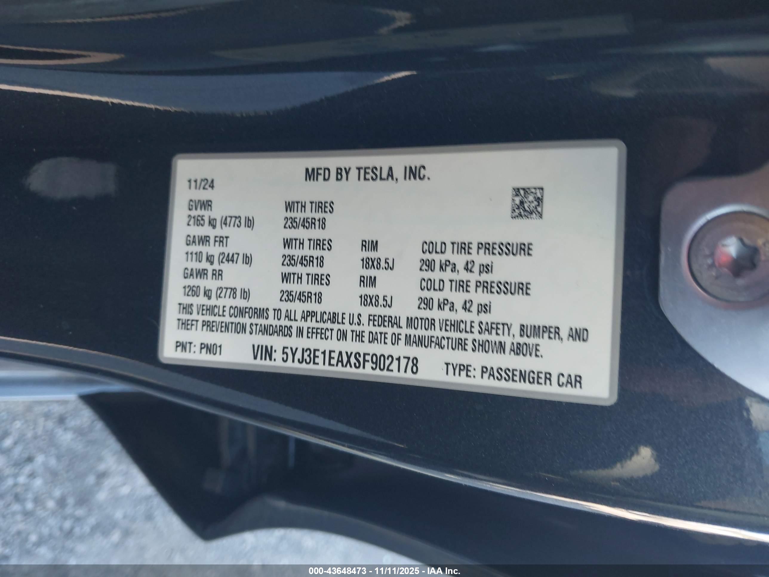 TESLA MODEL image 9