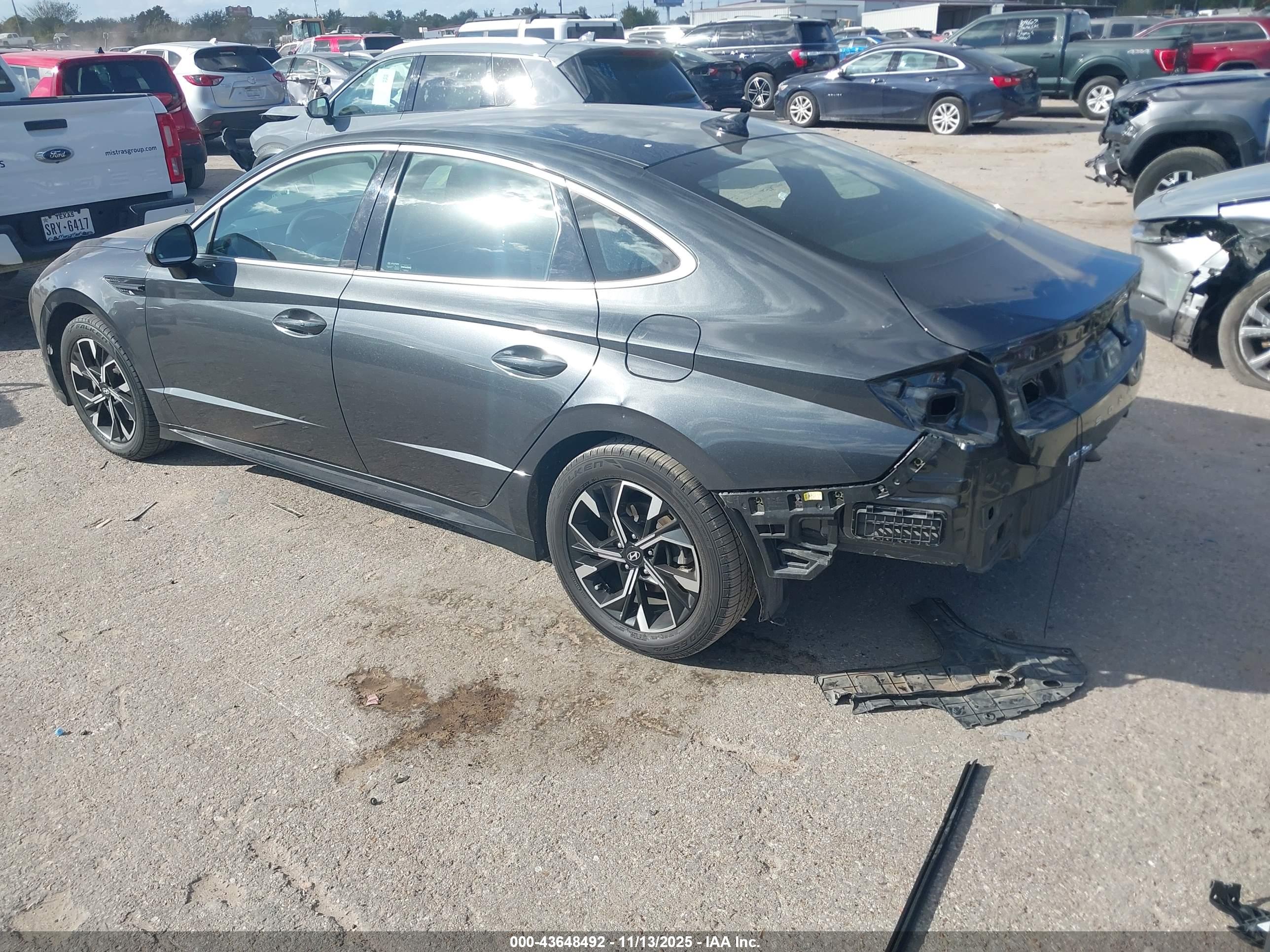 HYUNDAI SONATA image 3