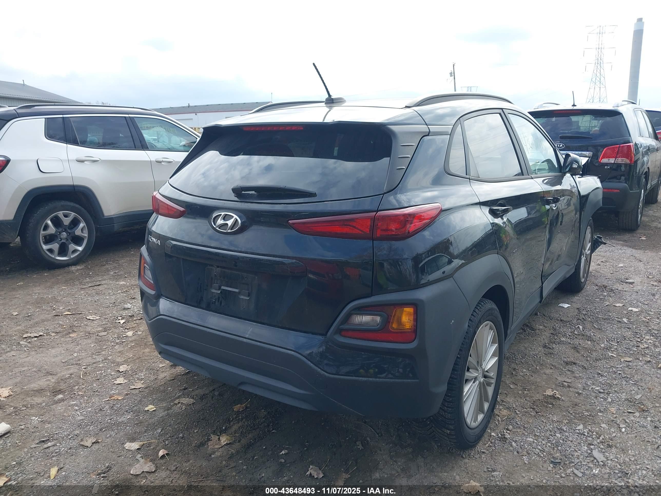 HYUNDAI KONA image 4