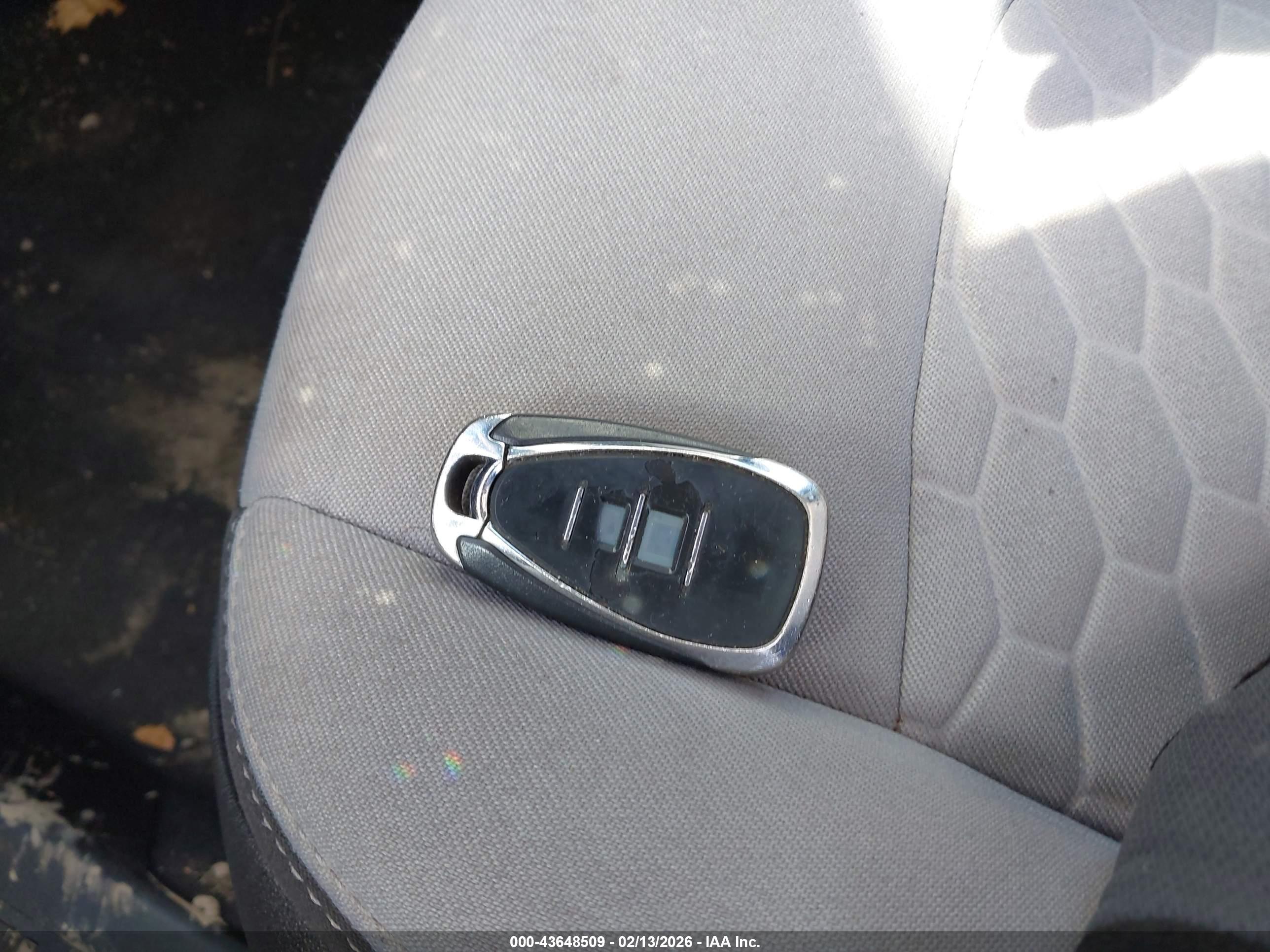 CHEVROLET EQUINOX image 11