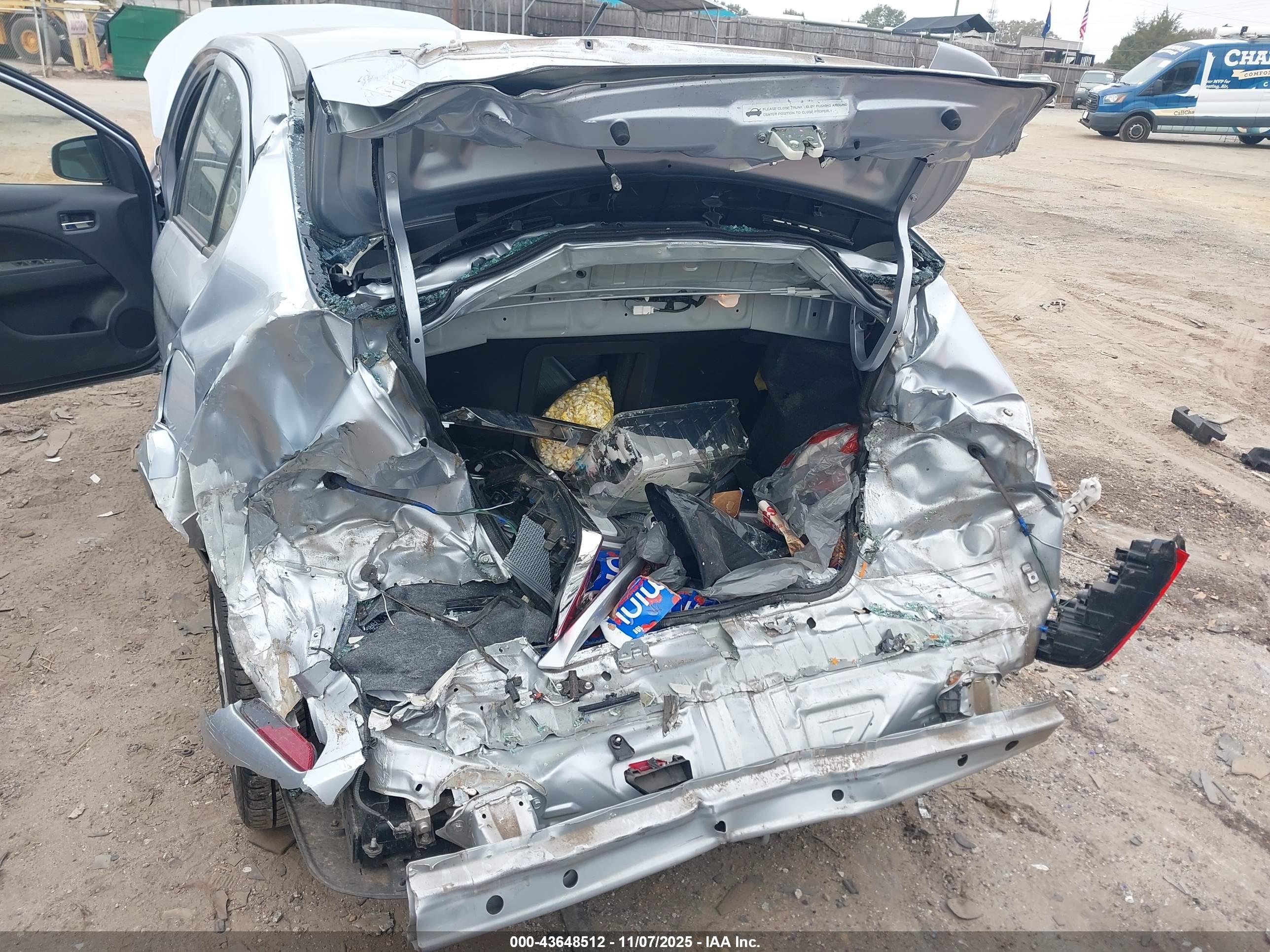MITSUBISHI MIRAGE image 6