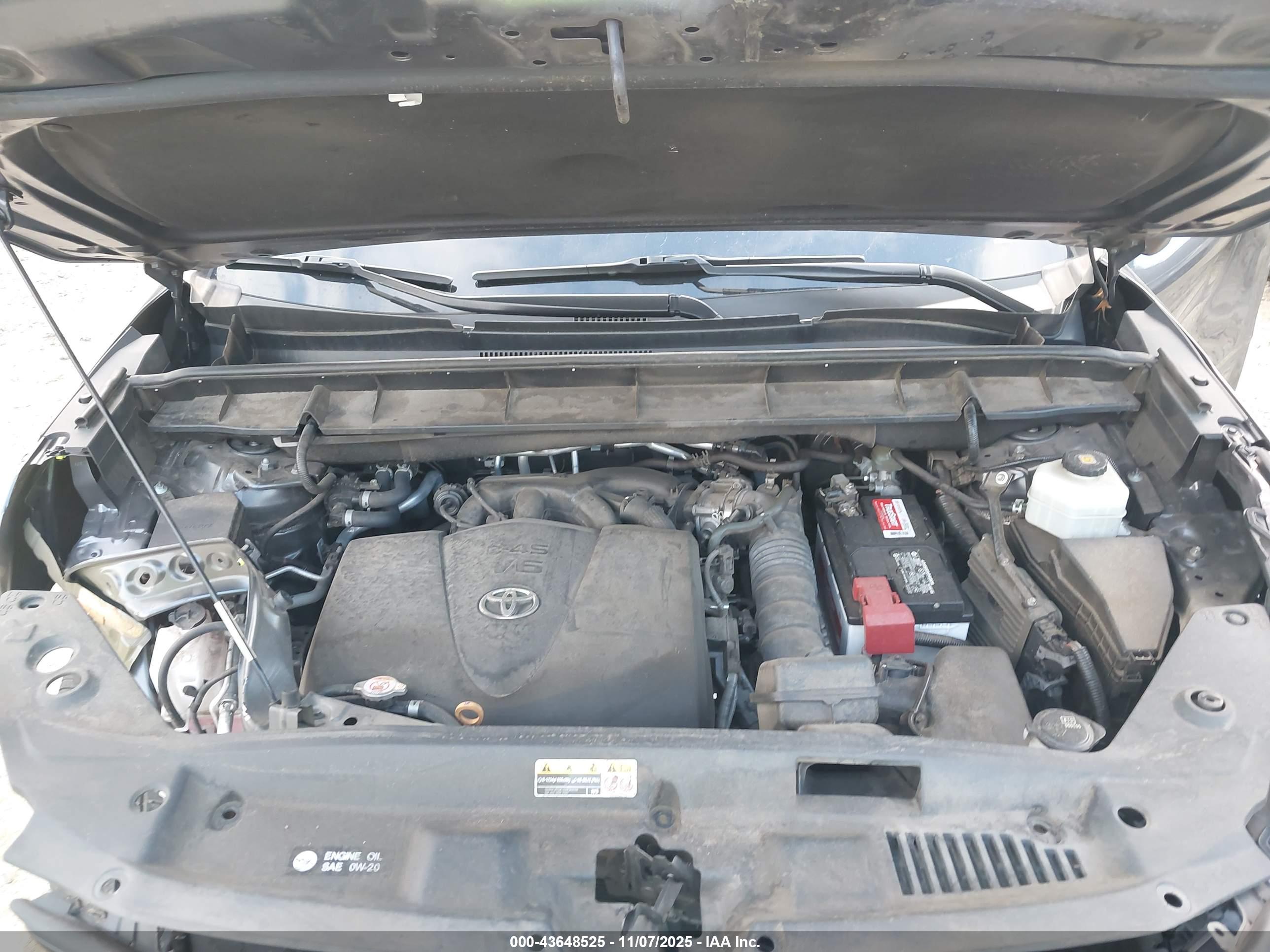 TOYOTA HIGHLANDER image 10
