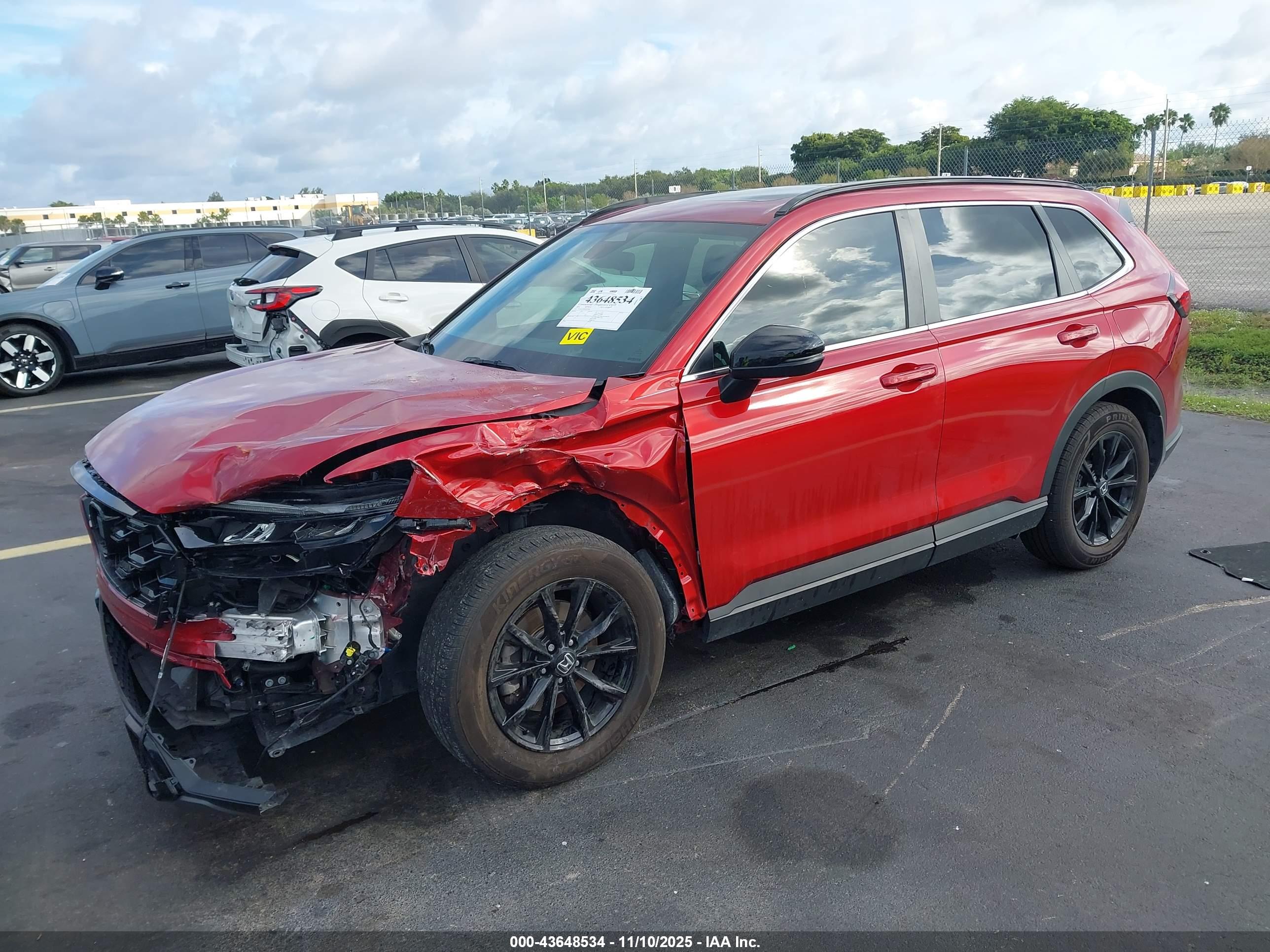 HONDA CR-V image 2