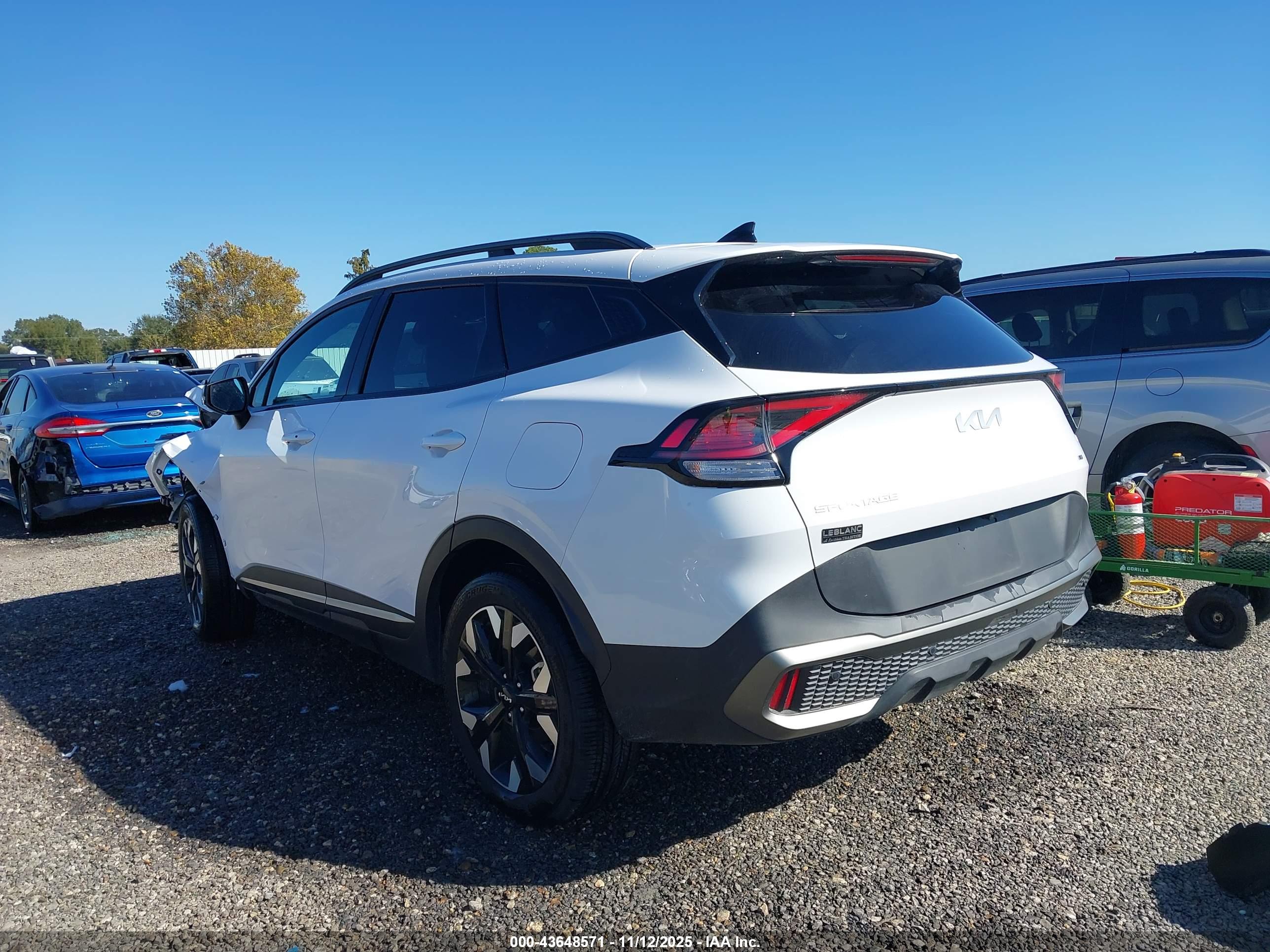 KIA SPORTAGE image 3