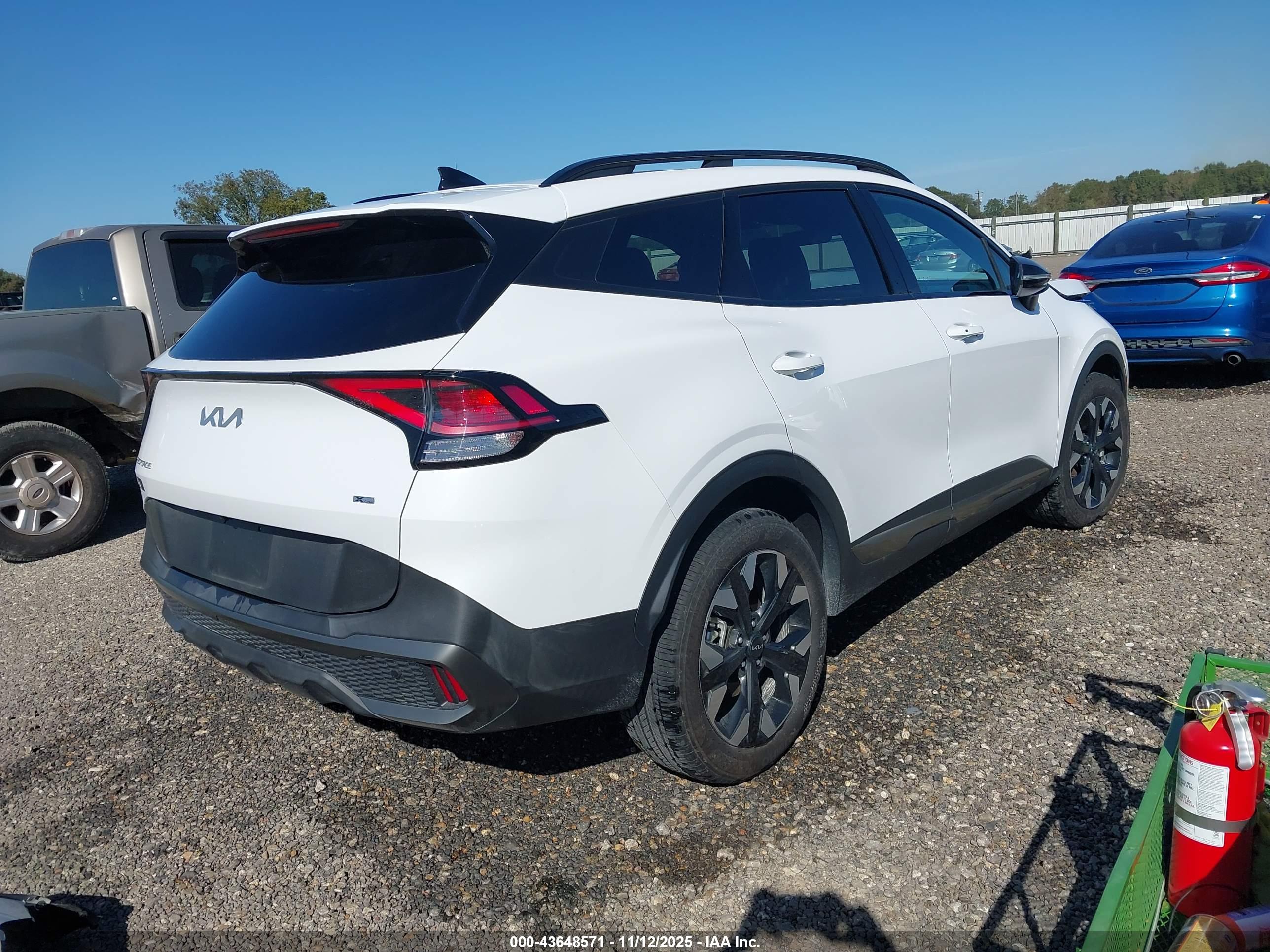 KIA SPORTAGE image 4