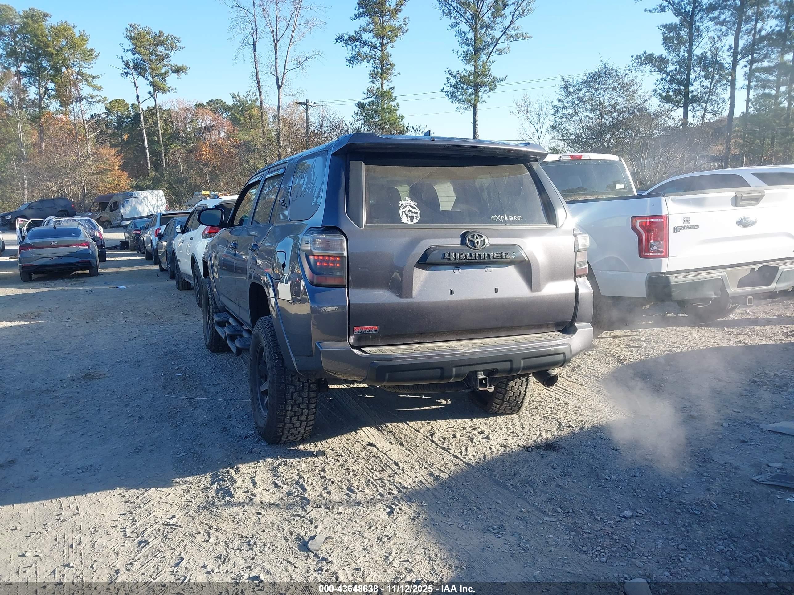 TOYOTA 4RUNNER image 3