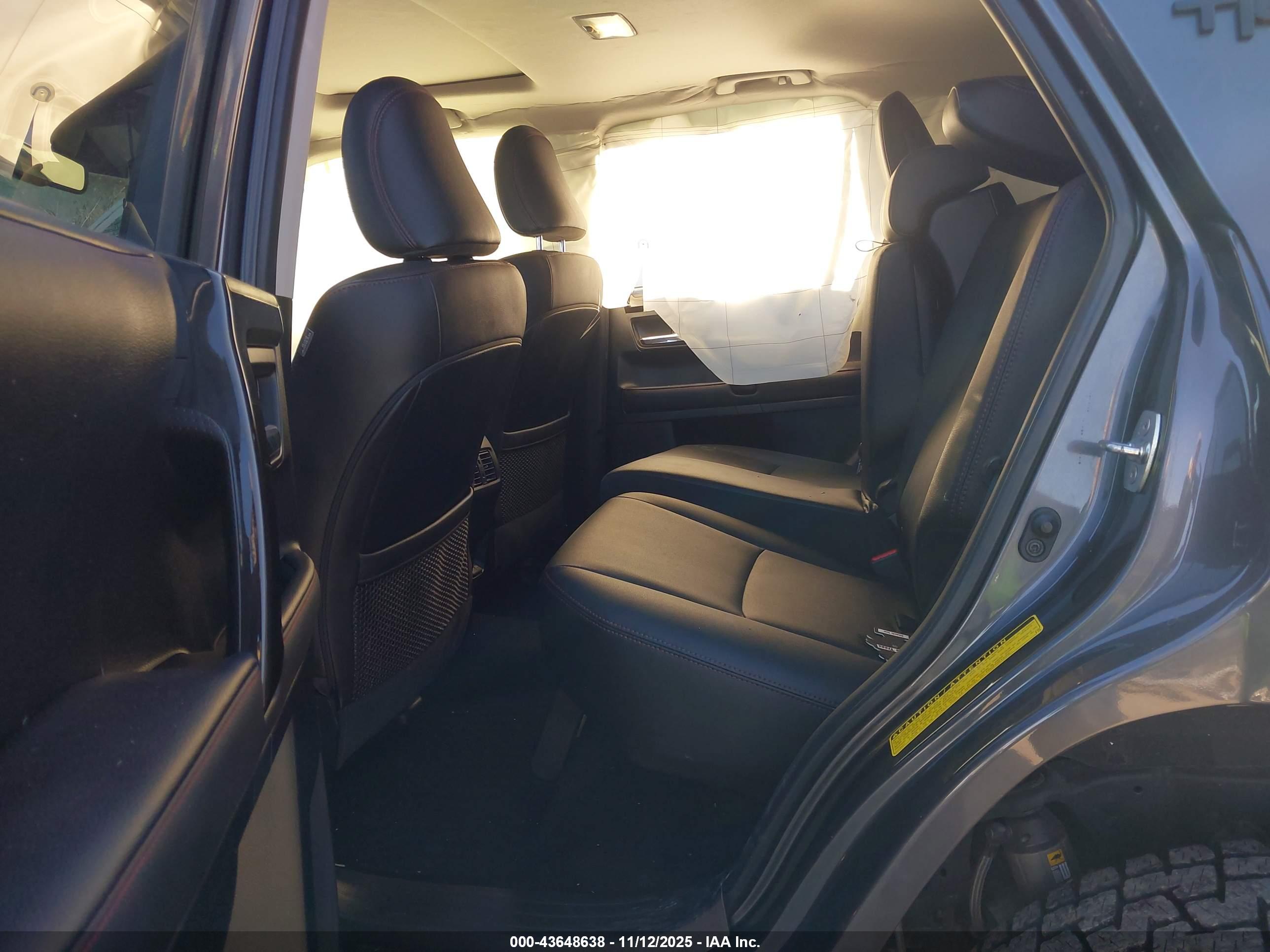 TOYOTA 4RUNNER image 8