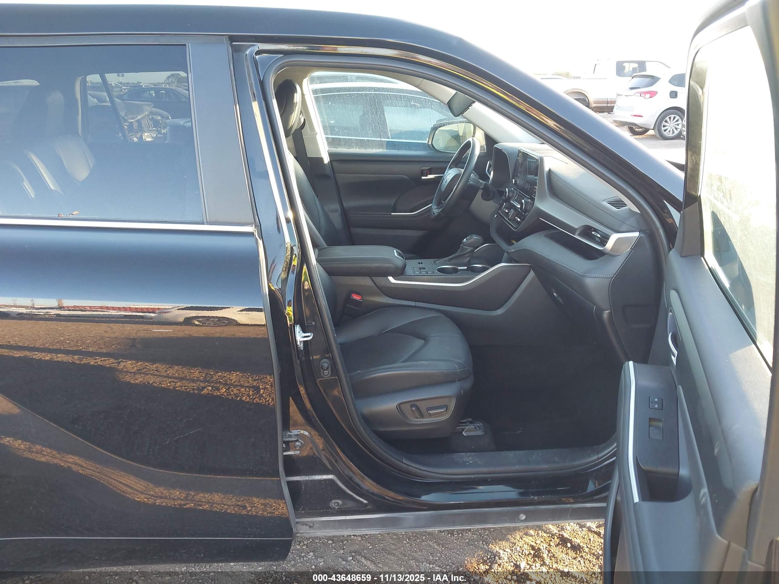 TOYOTA HIGHLANDER image 5