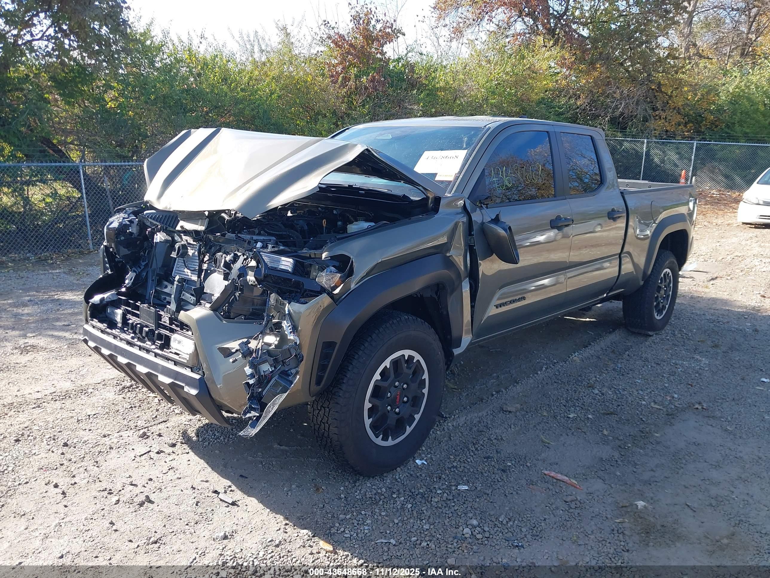 TOYOTA TACOMA image 2