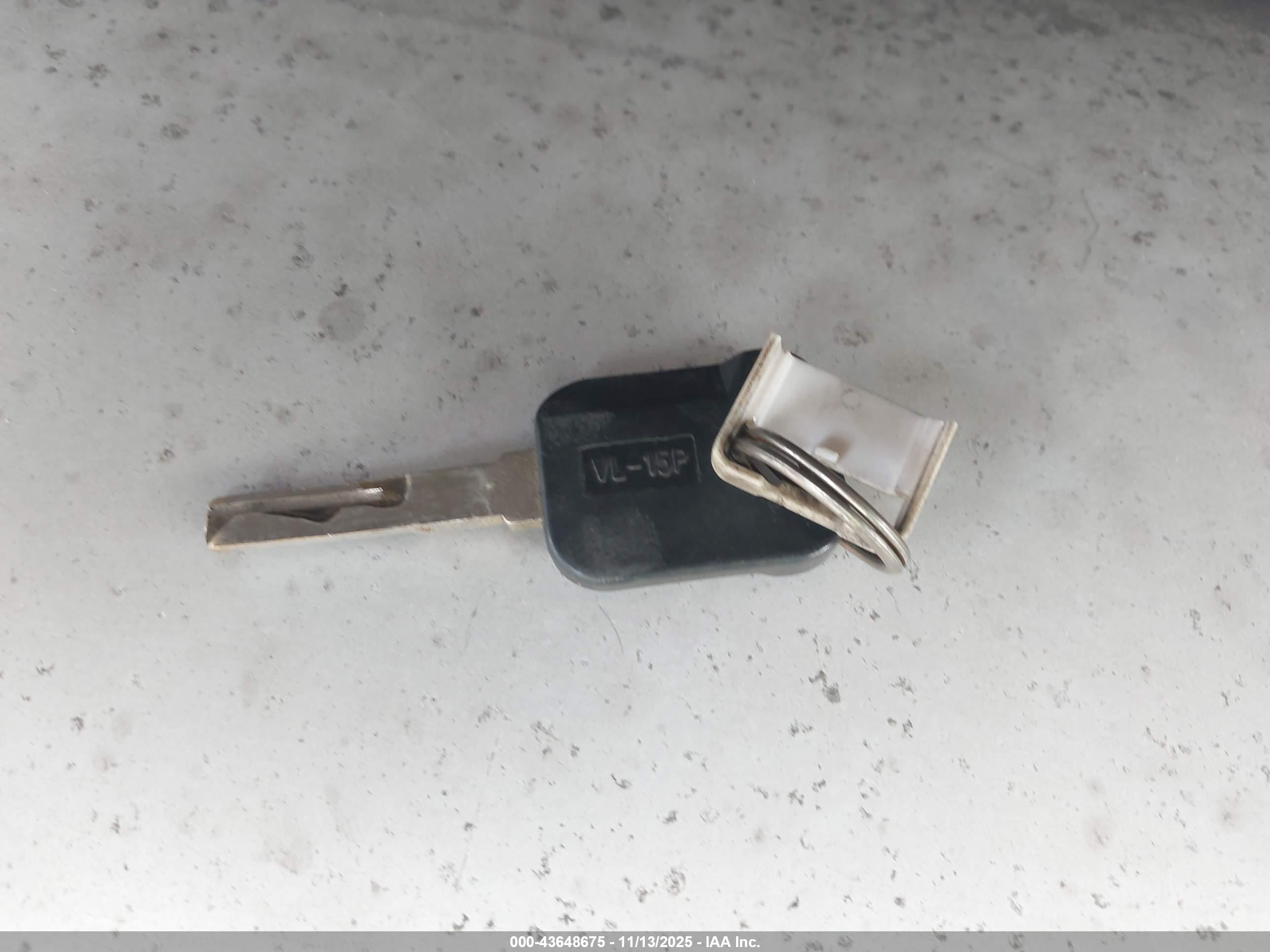 VOLVO VN image 11
