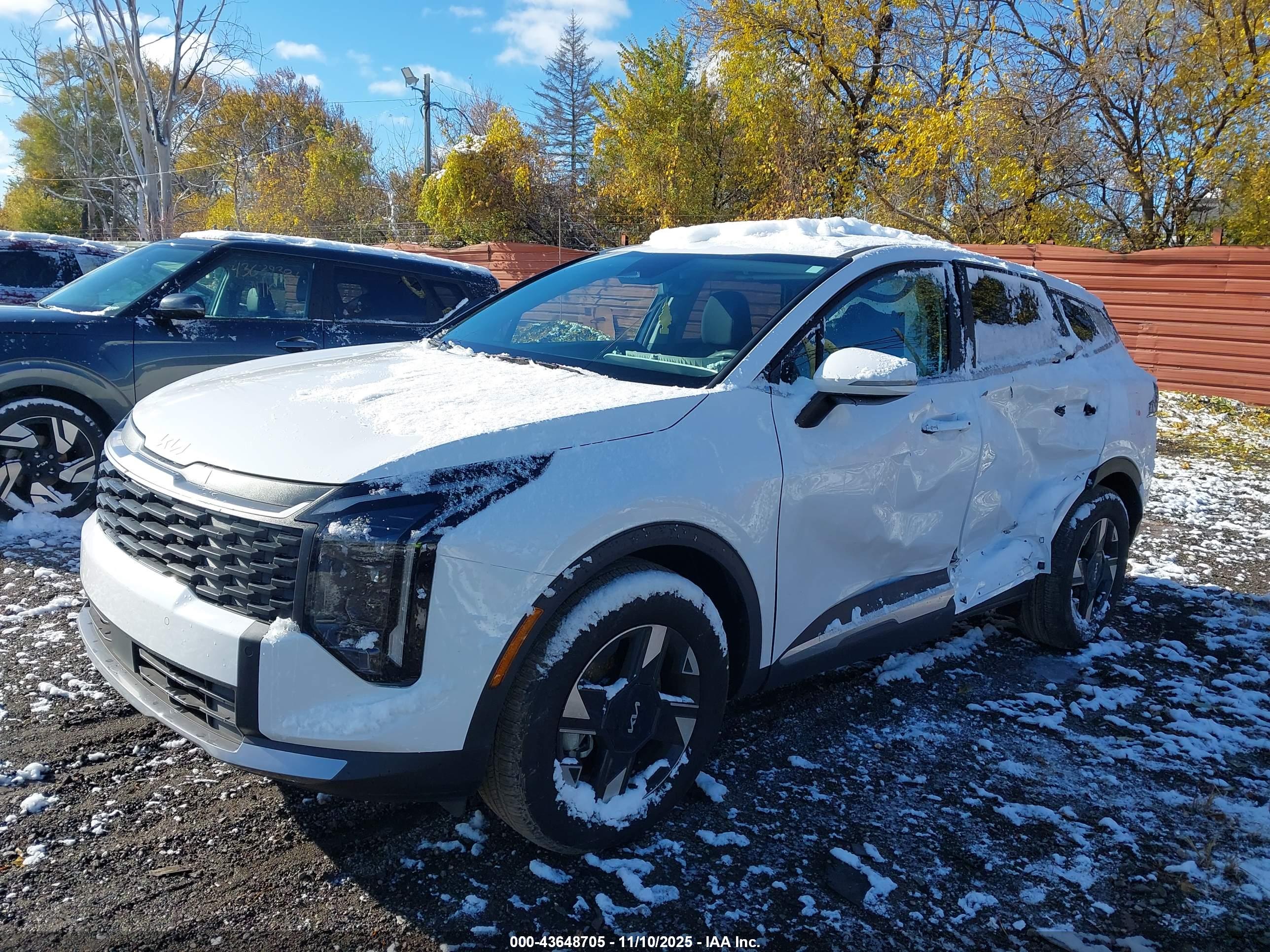 KIA SPORTAGE image 2