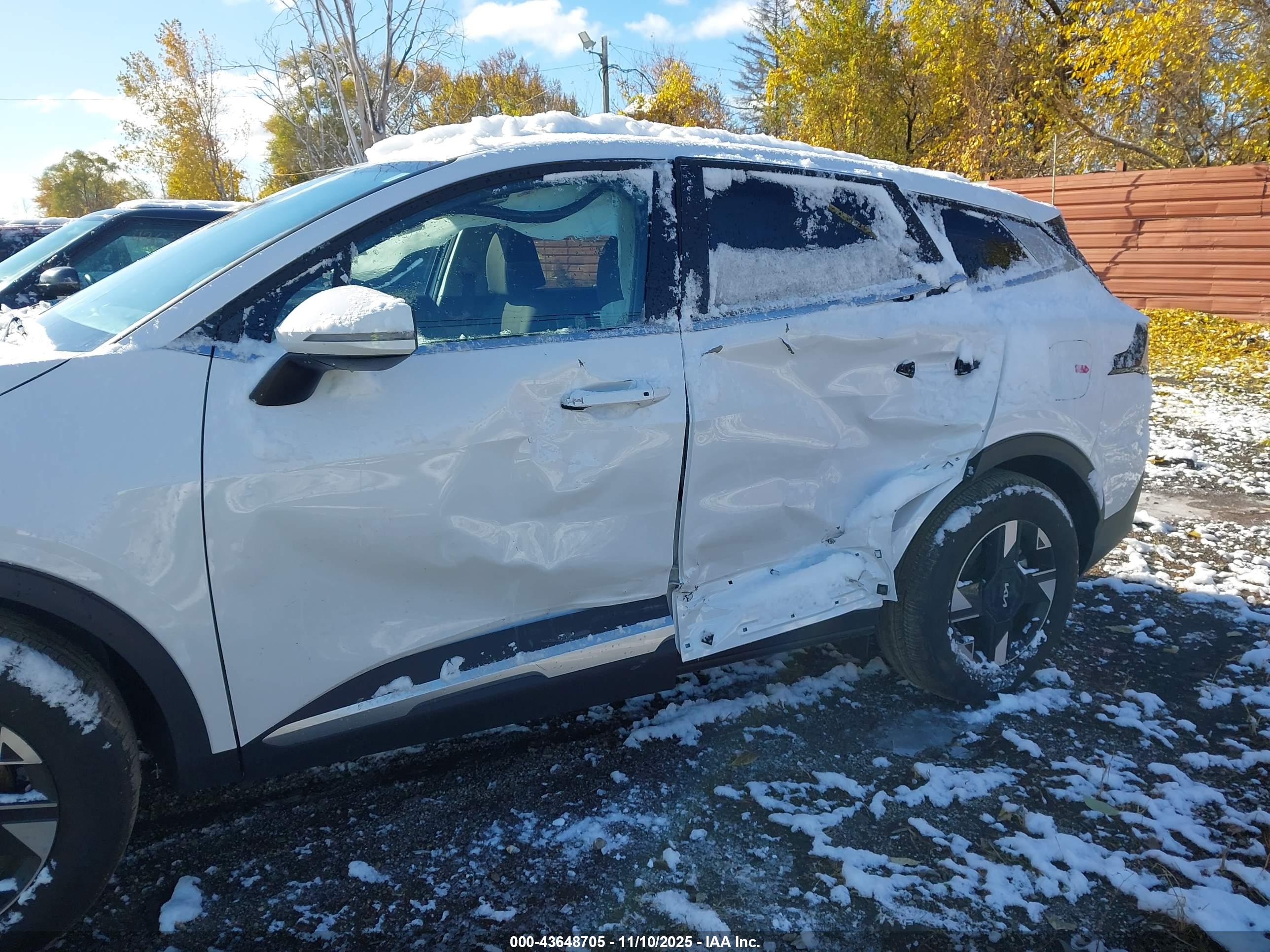 KIA SPORTAGE image 6