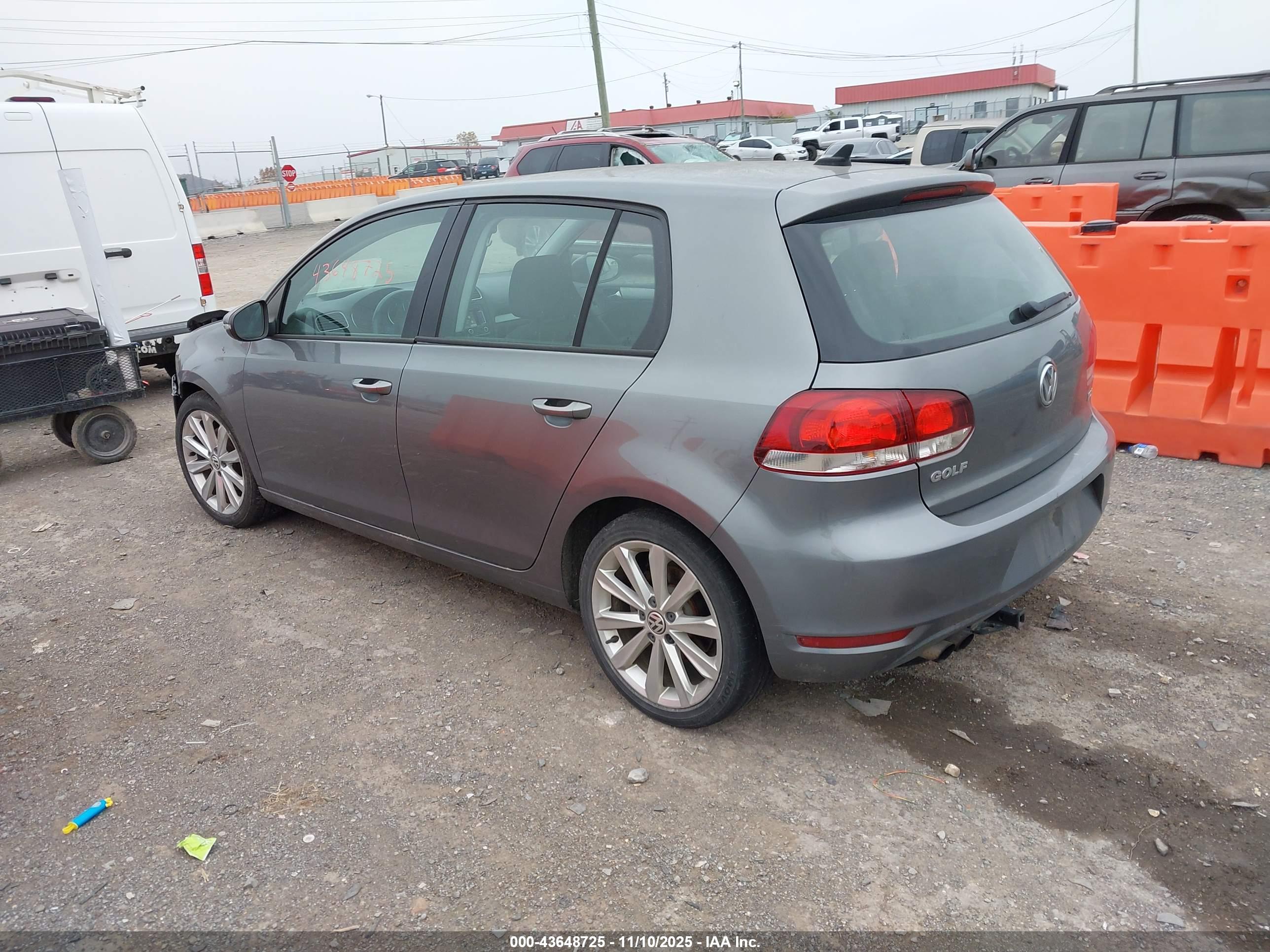 VOLKSWAGEN GOLF image 3