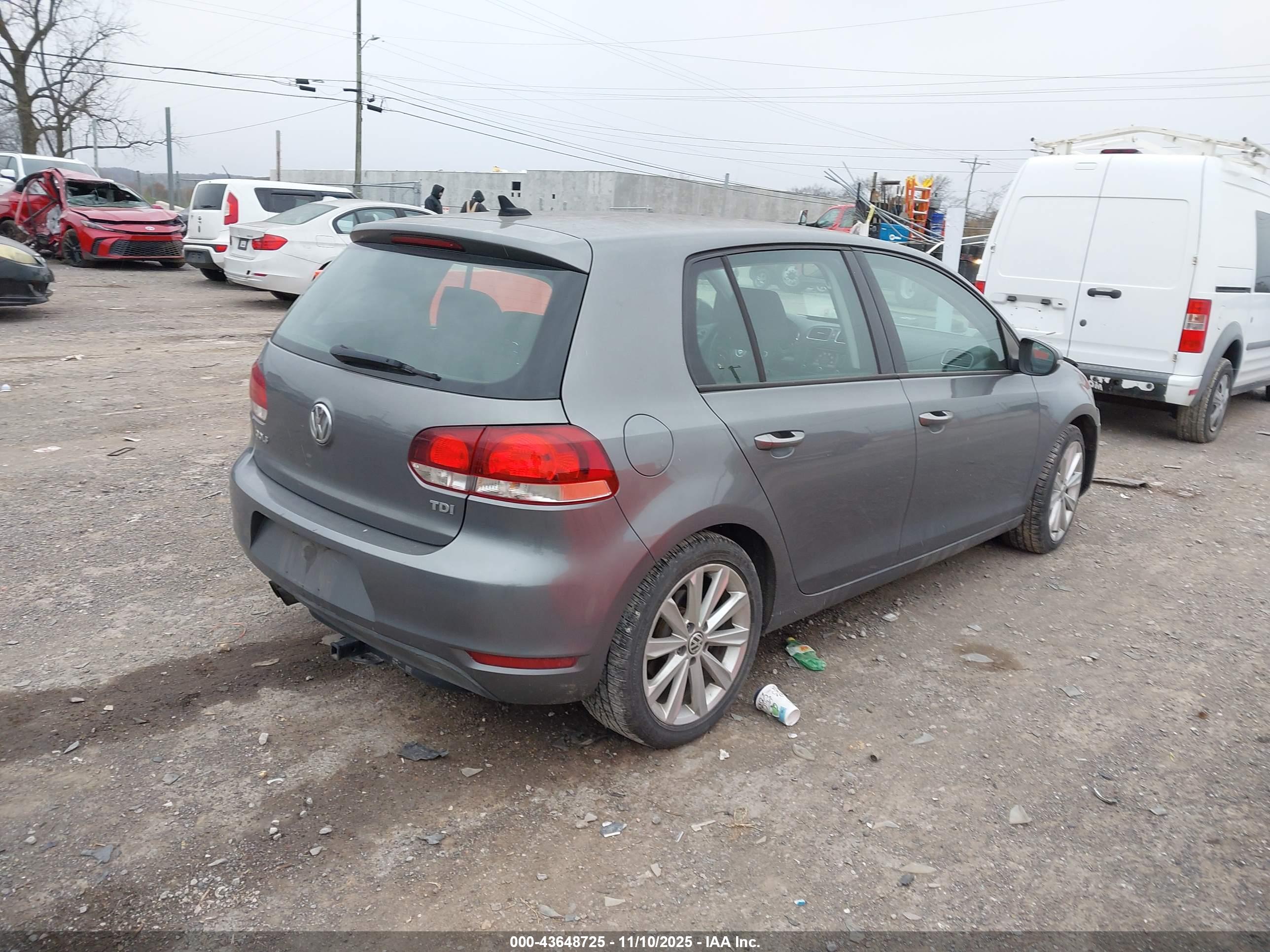VOLKSWAGEN GOLF image 4