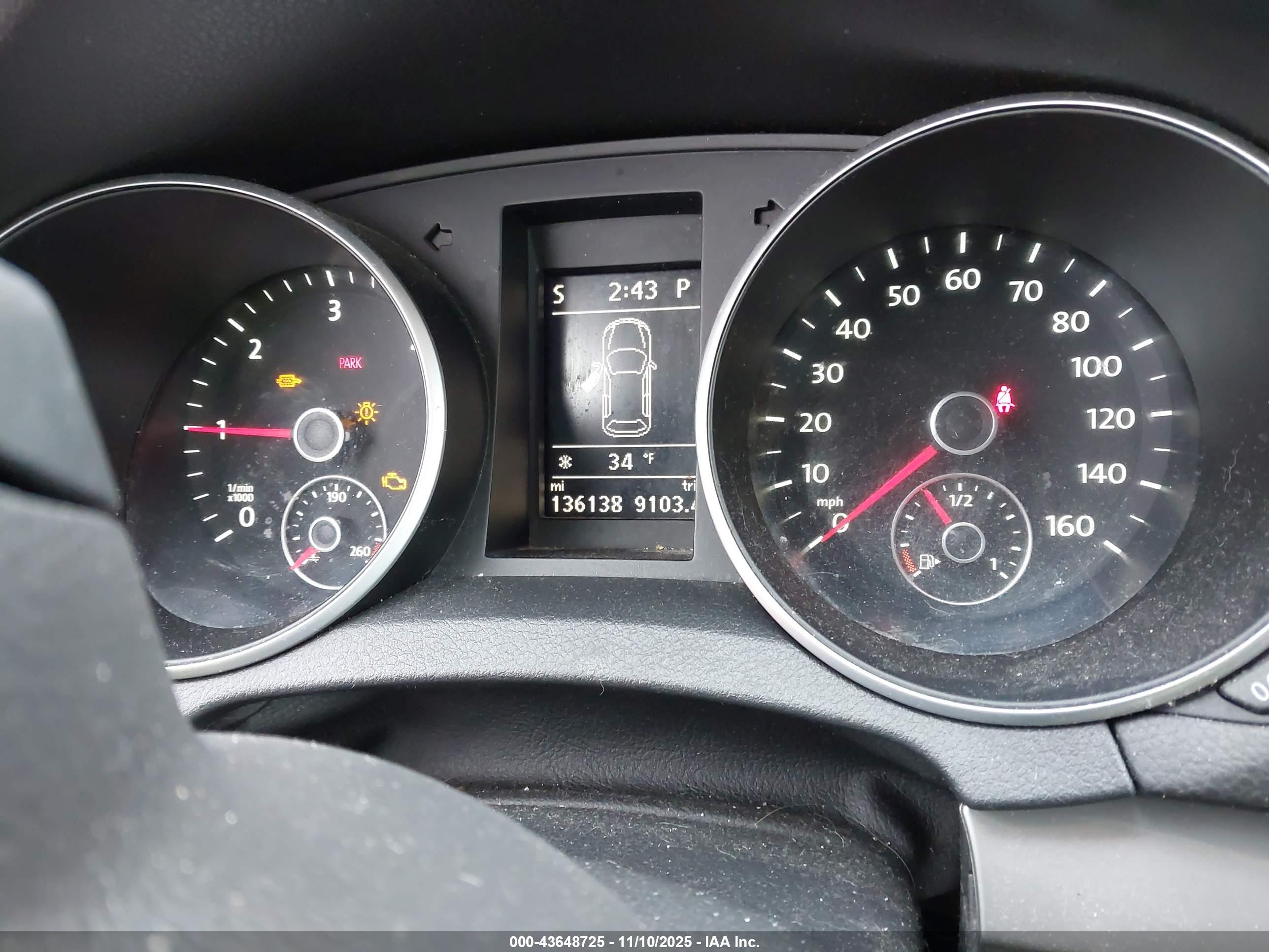 VOLKSWAGEN GOLF image 7