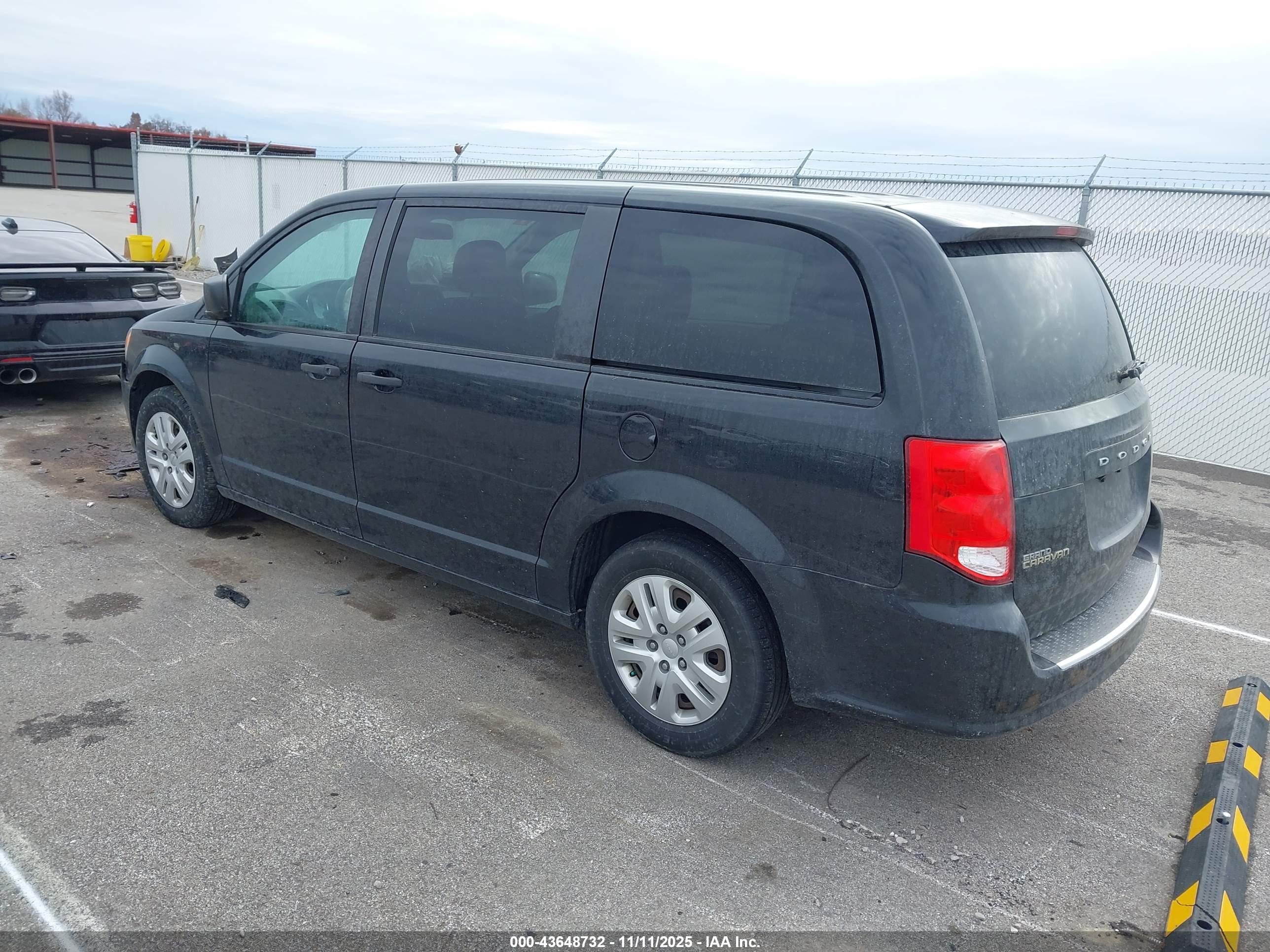 DODGE GRAND image 3