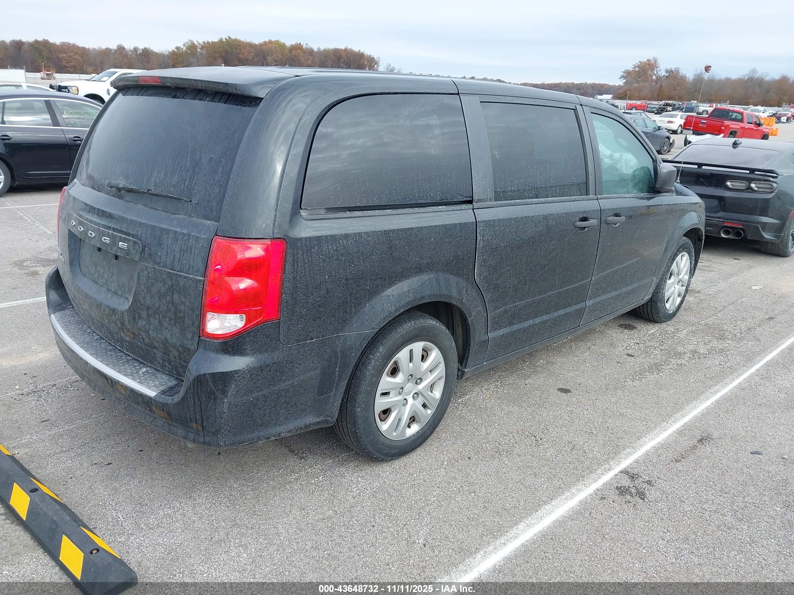 DODGE GRAND image 4